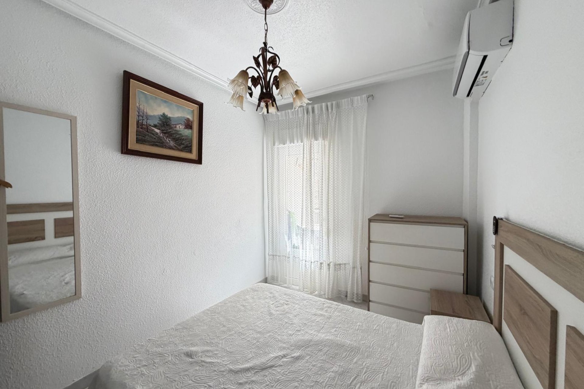 Revânzare - Apartament -
Torrevieja - Estacion De Autobuses
