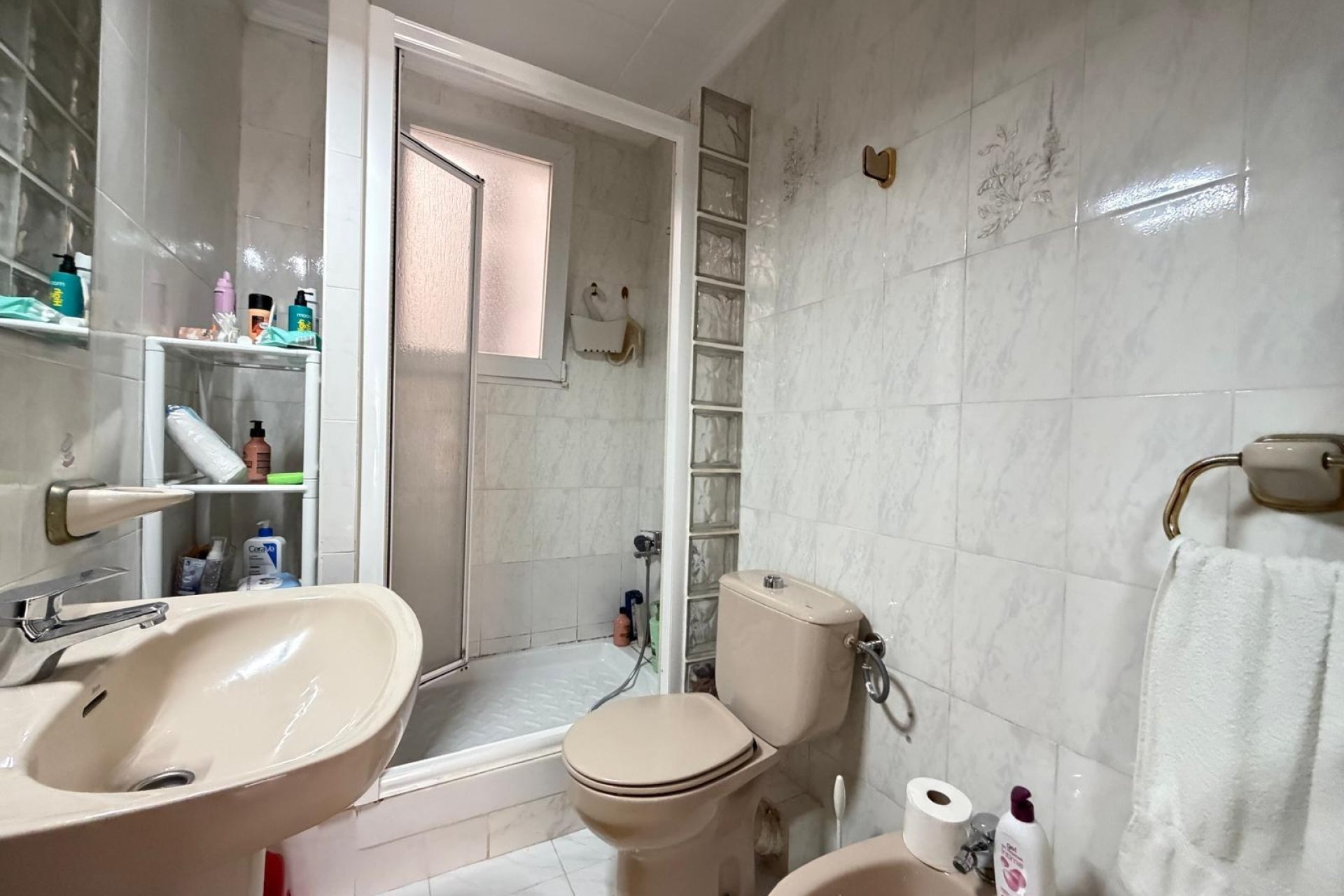 Revânzare - Apartament -
Torrevieja - Estacion De Autobuses