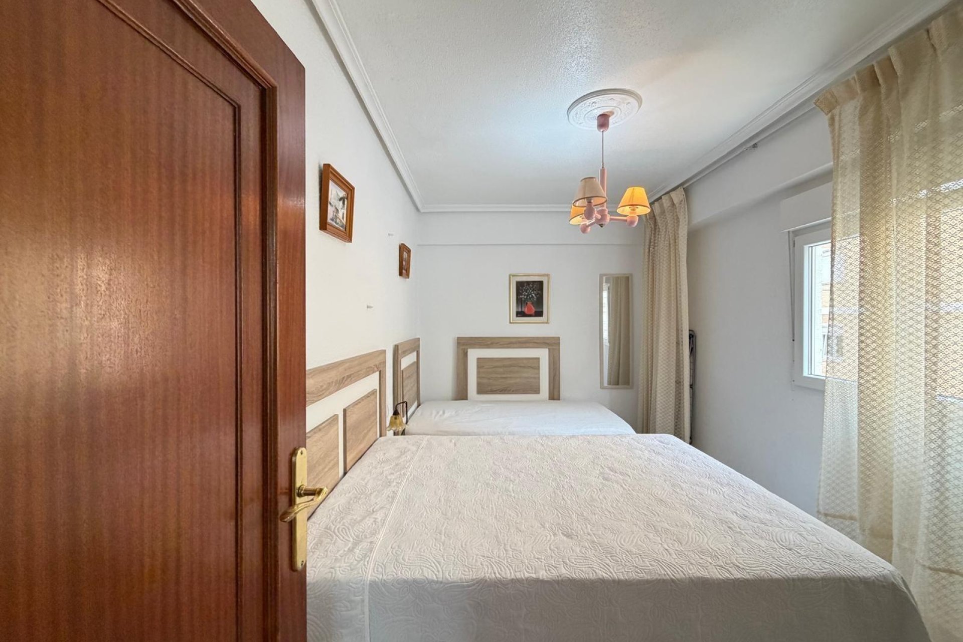 Revânzare - Apartament -
Torrevieja - Estacion De Autobuses