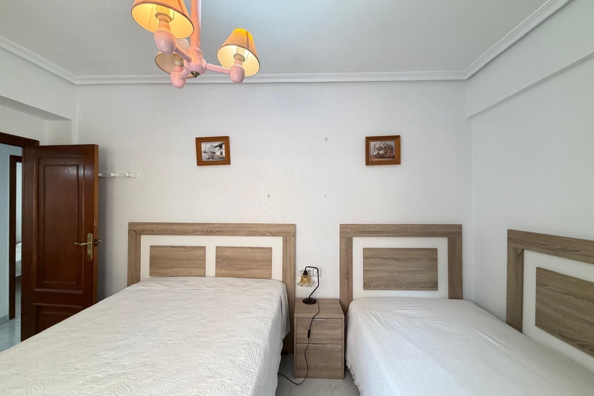 Revânzare - Apartament -
Torrevieja - Estacion De Autobuses