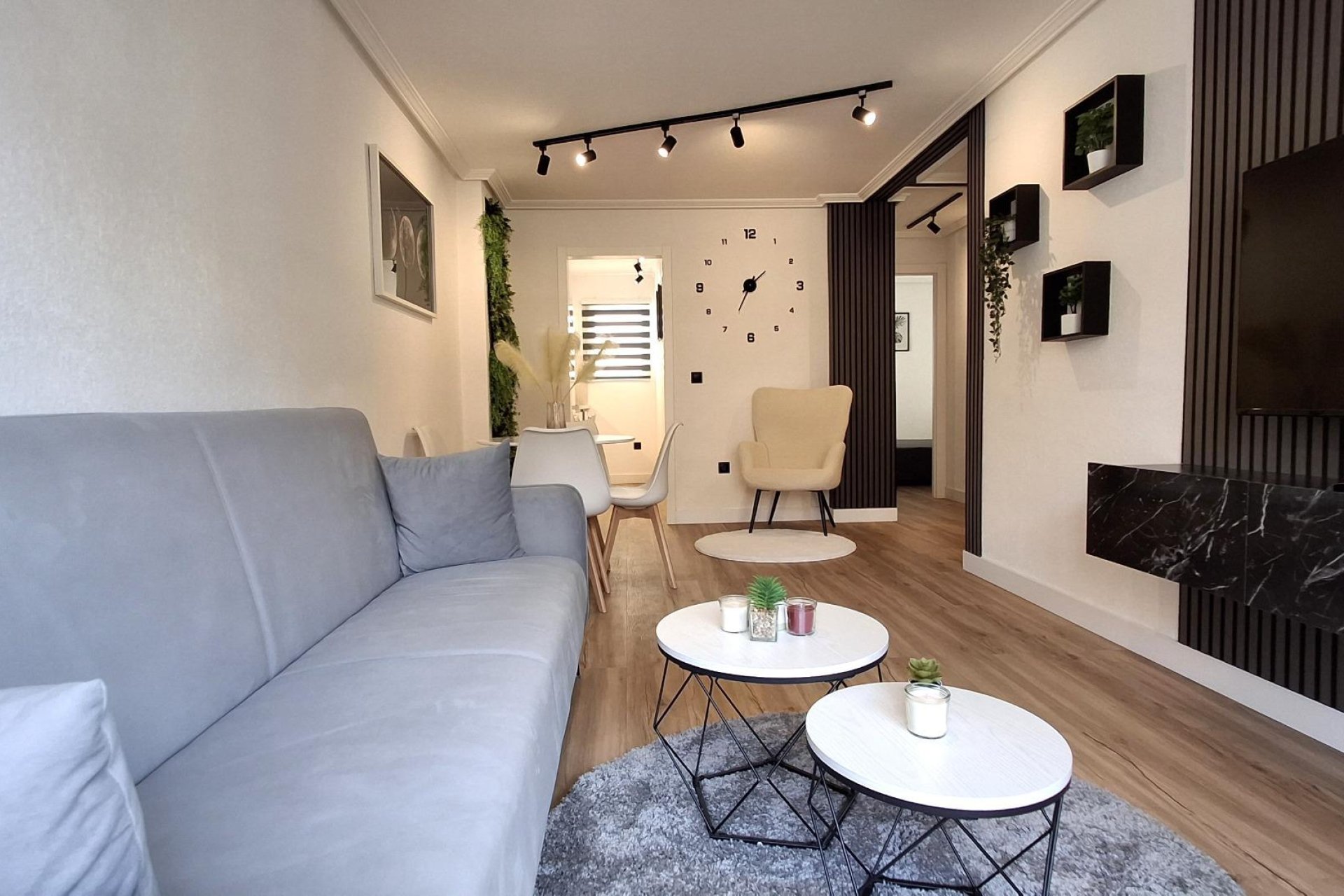 Revânzare - Apartament -
Torrevieja - Estacion De Autobuses
