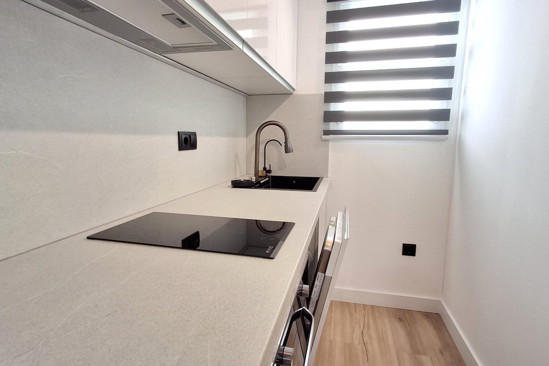 Revânzare - Apartament -
Torrevieja - Estacion De Autobuses