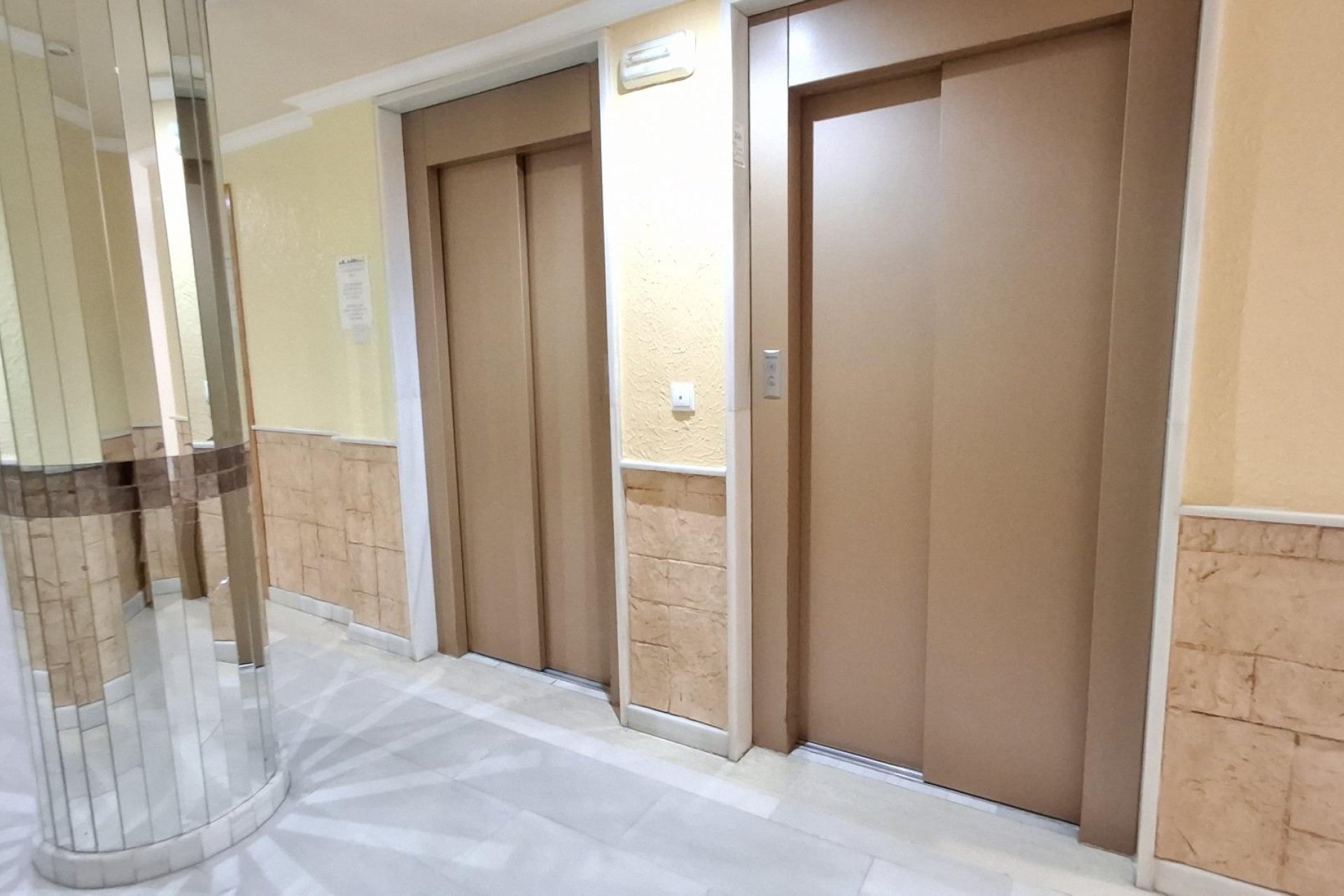 Revânzare - Apartament -
Torrevieja - Estacion De Autobuses