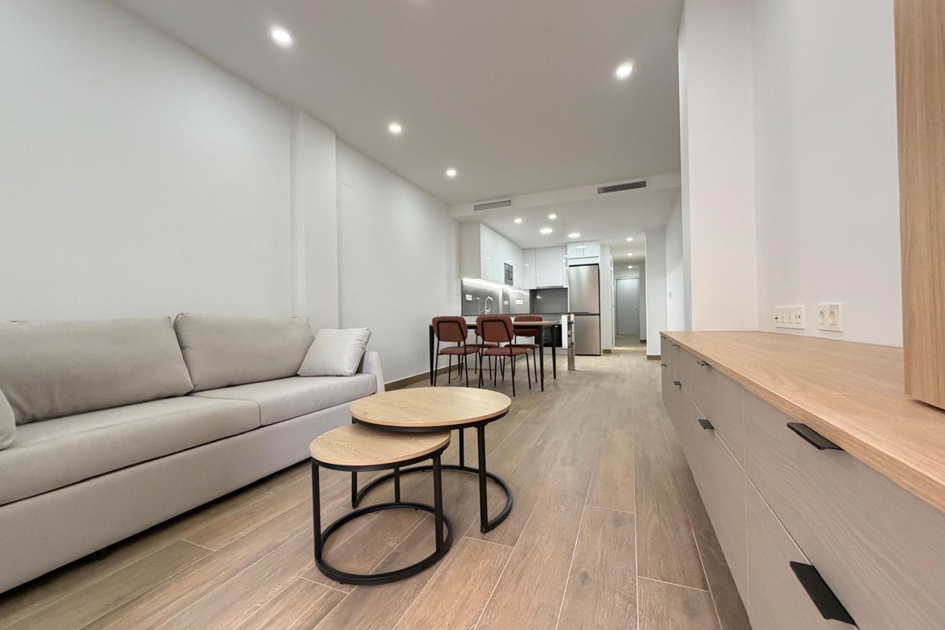 Revânzare - Apartament -
Torrevieja - Estacion De Autobuses