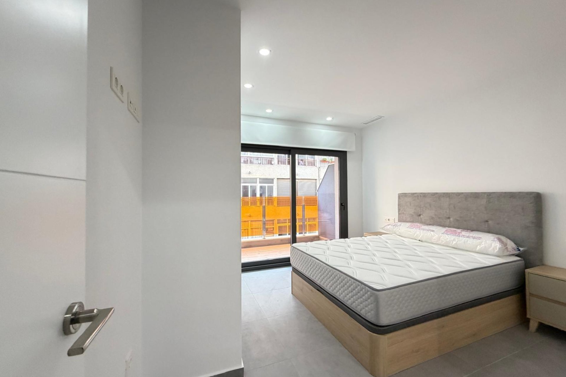Revânzare - Apartament -
Torrevieja - Estacion De Autobuses