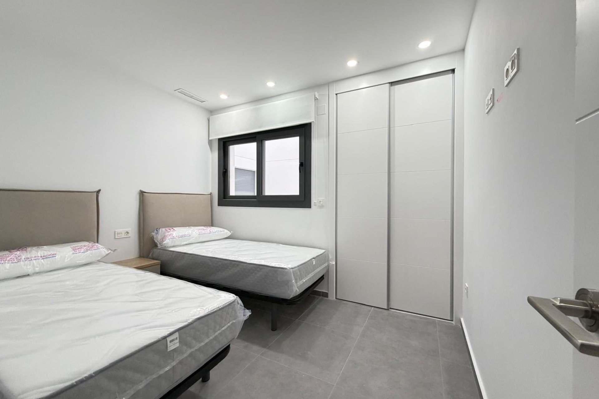 Revânzare - Apartament -
Torrevieja - Estacion De Autobuses