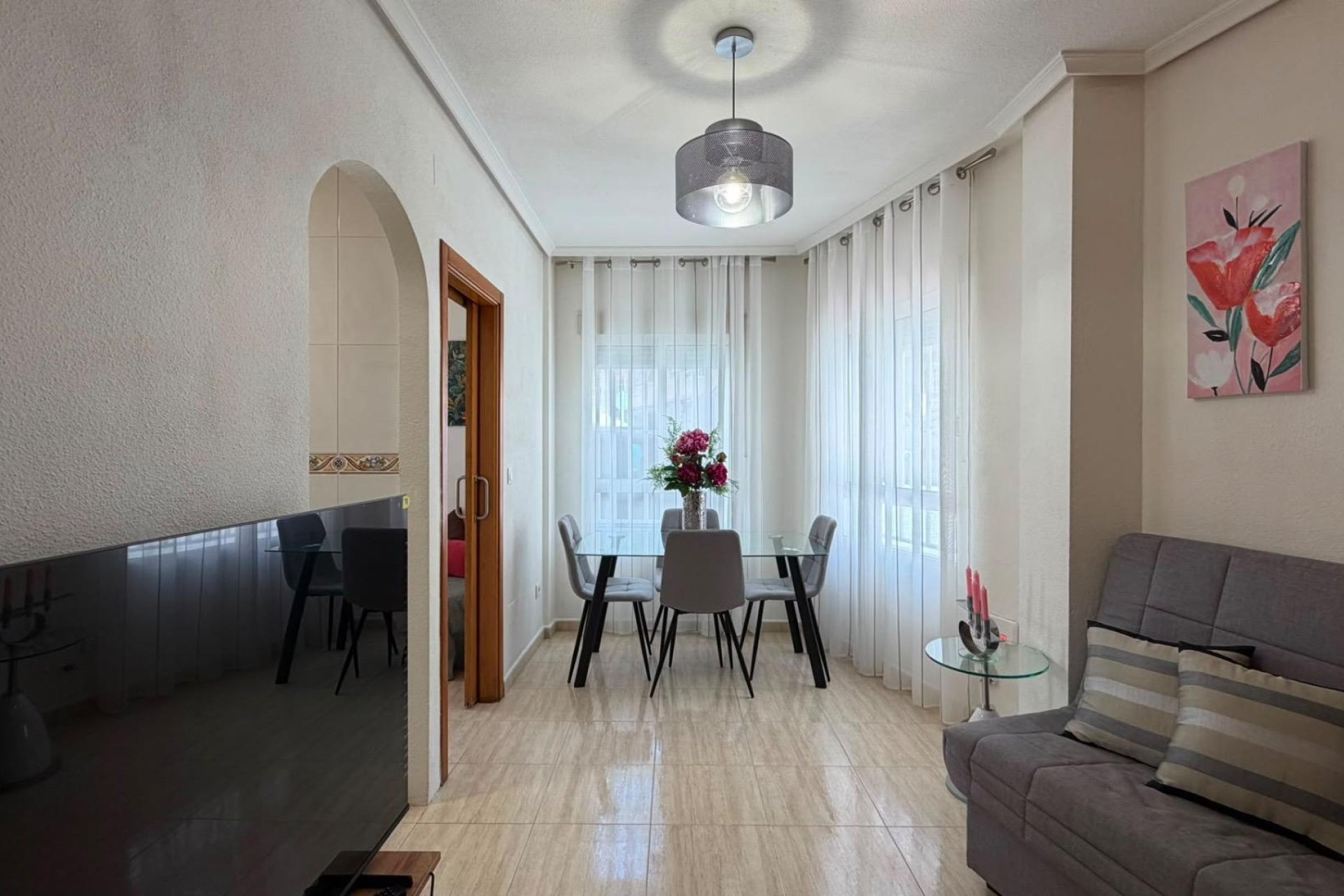Revânzare - Apartament -
Torrevieja - Estacion De Autobuses