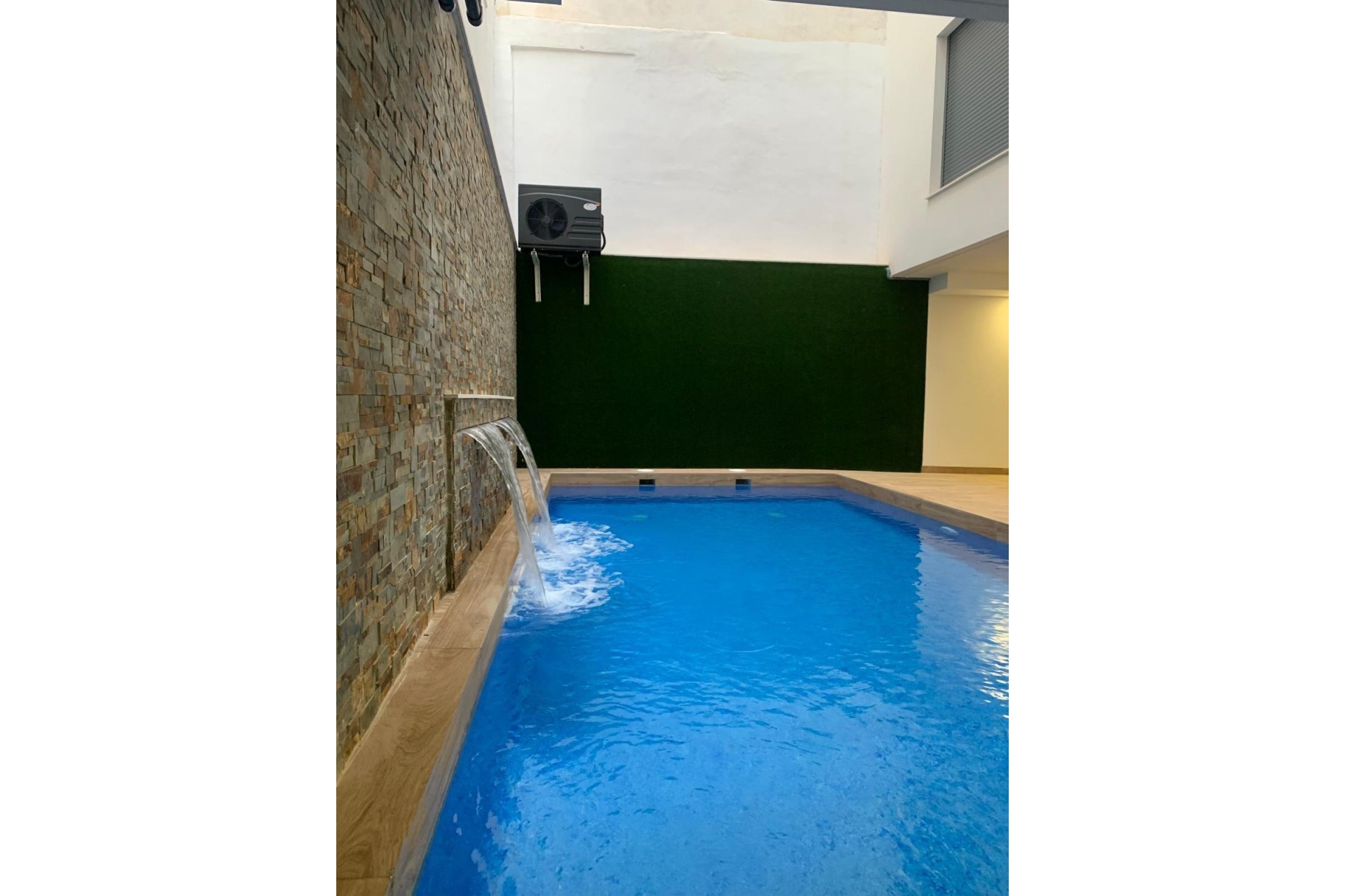Revânzare - Apartament -
Torrevieja - Estacion De Autobuses