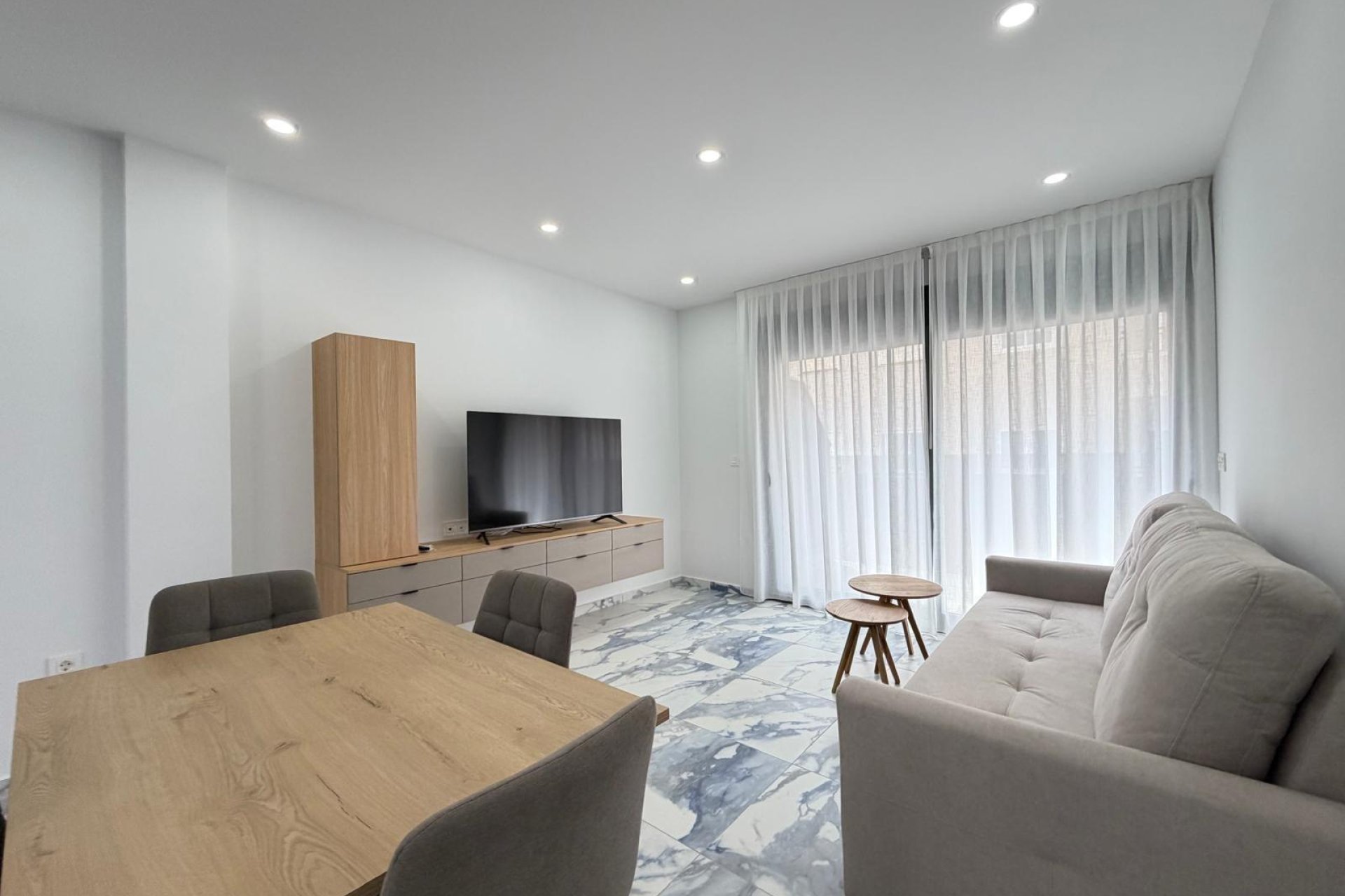 Revânzare - Apartament -
Torrevieja - Estacion De Autobuses