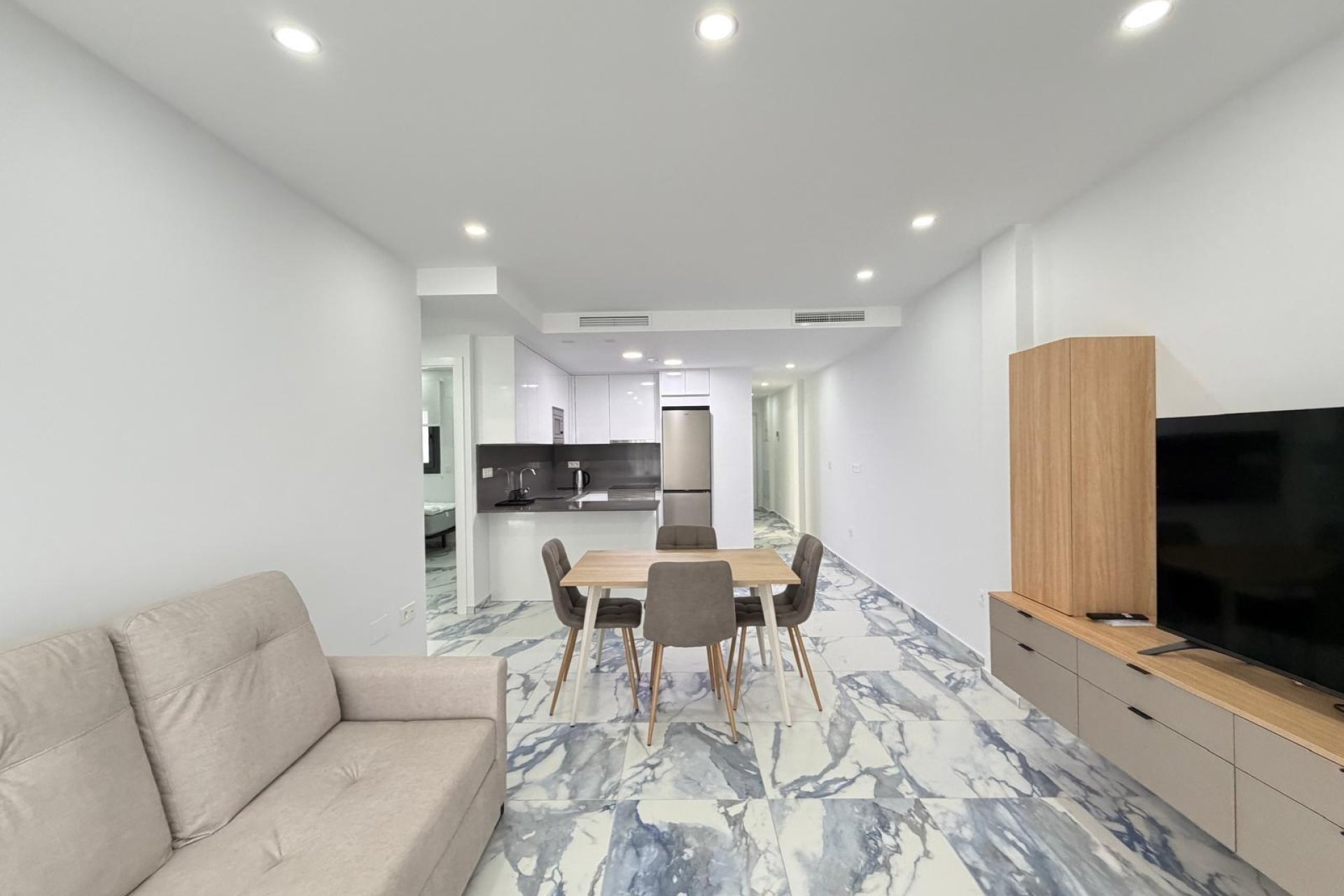 Revânzare - Apartament -
Torrevieja - Estacion De Autobuses