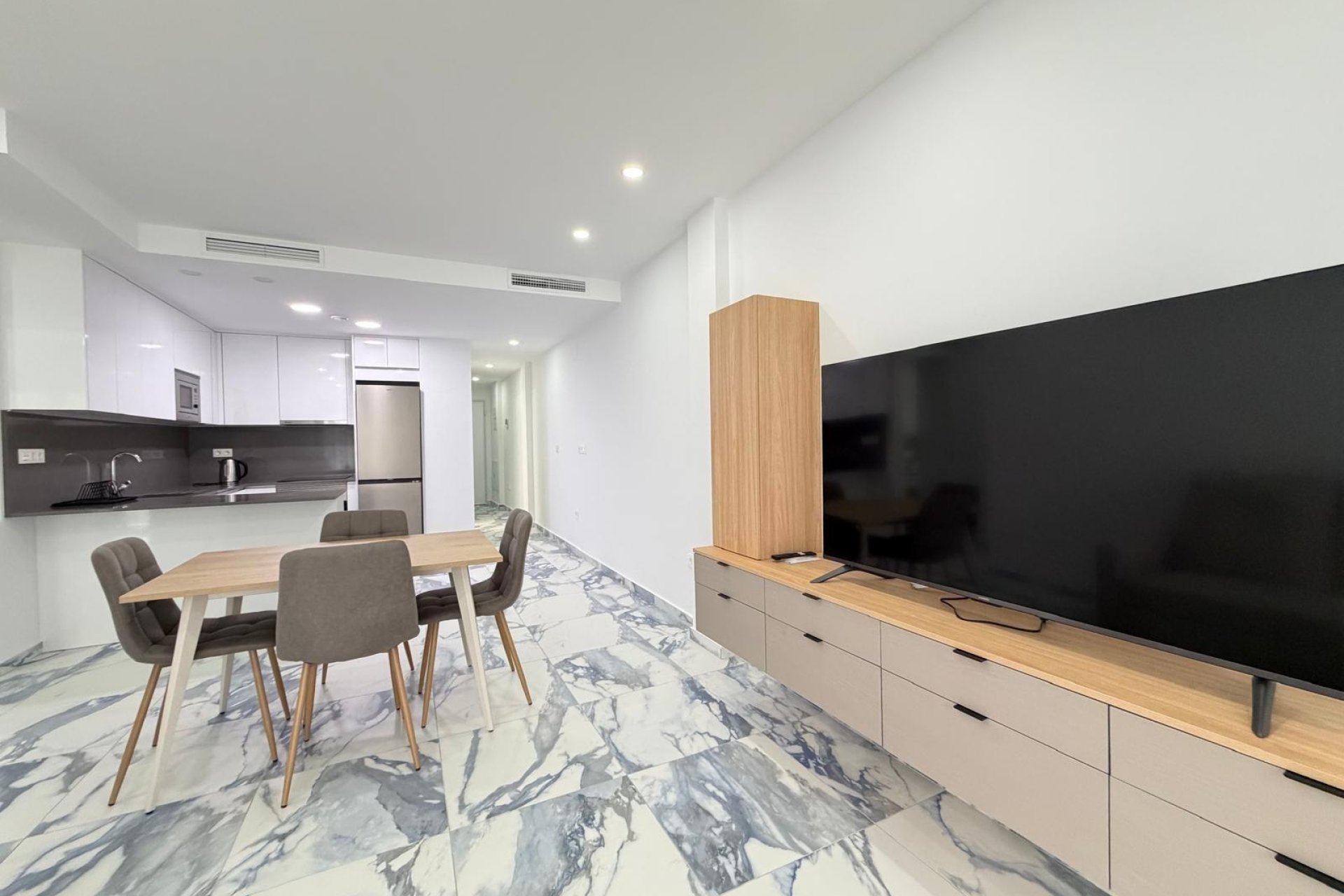 Revânzare - Apartament -
Torrevieja - Estacion De Autobuses