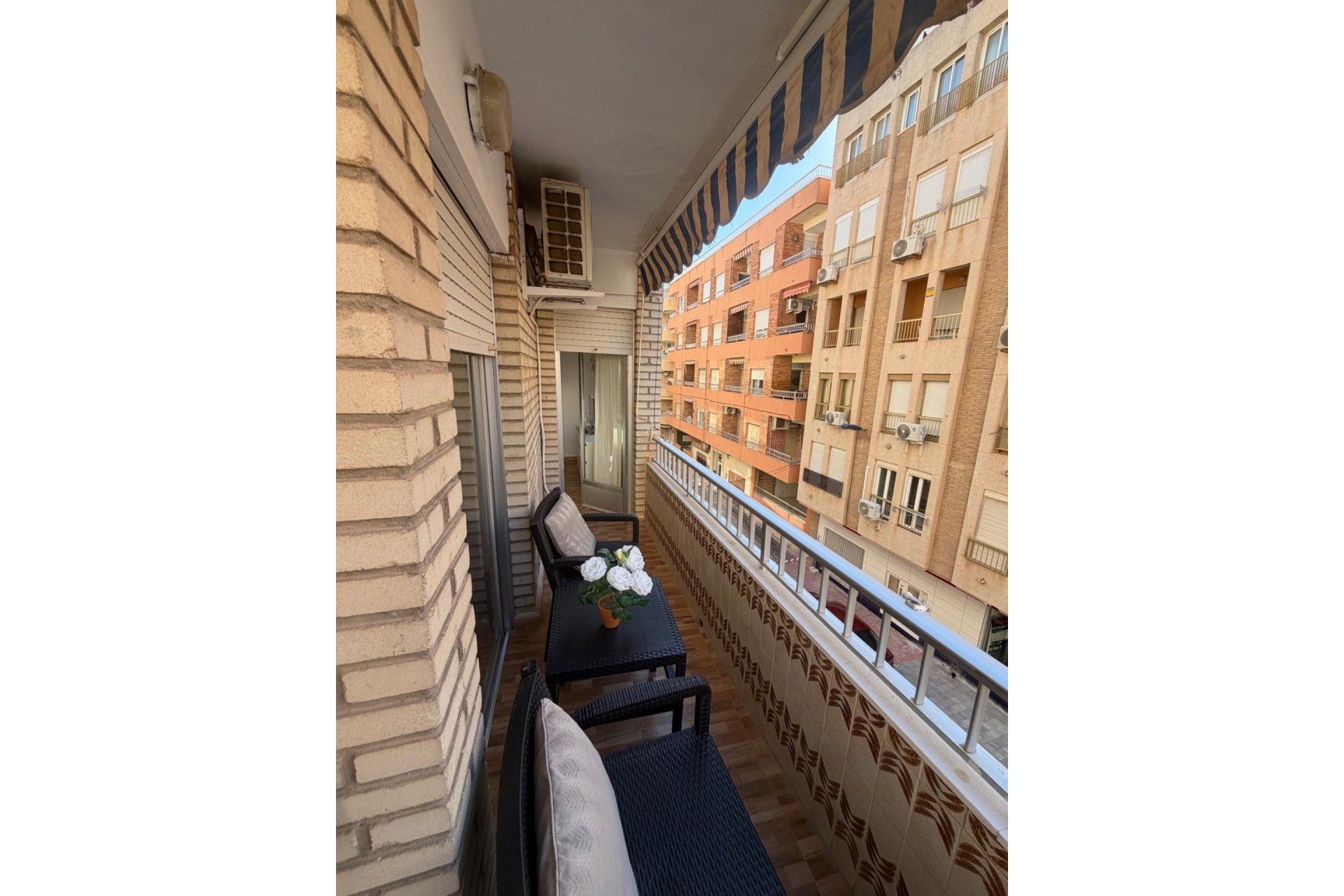 Revânzare - Apartament -
Torrevieja - Estacion De Autobuses