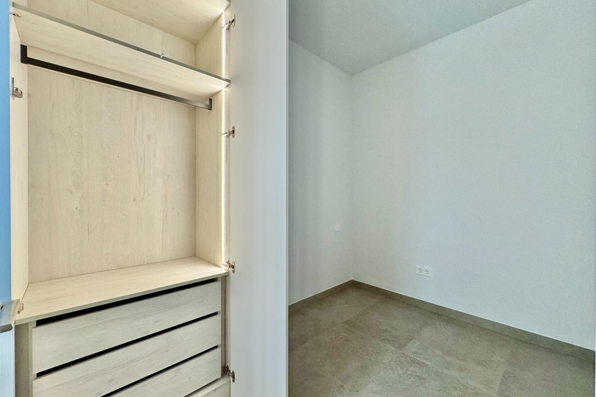 Revânzare - Apartament -
Torrevieja - Habaneras