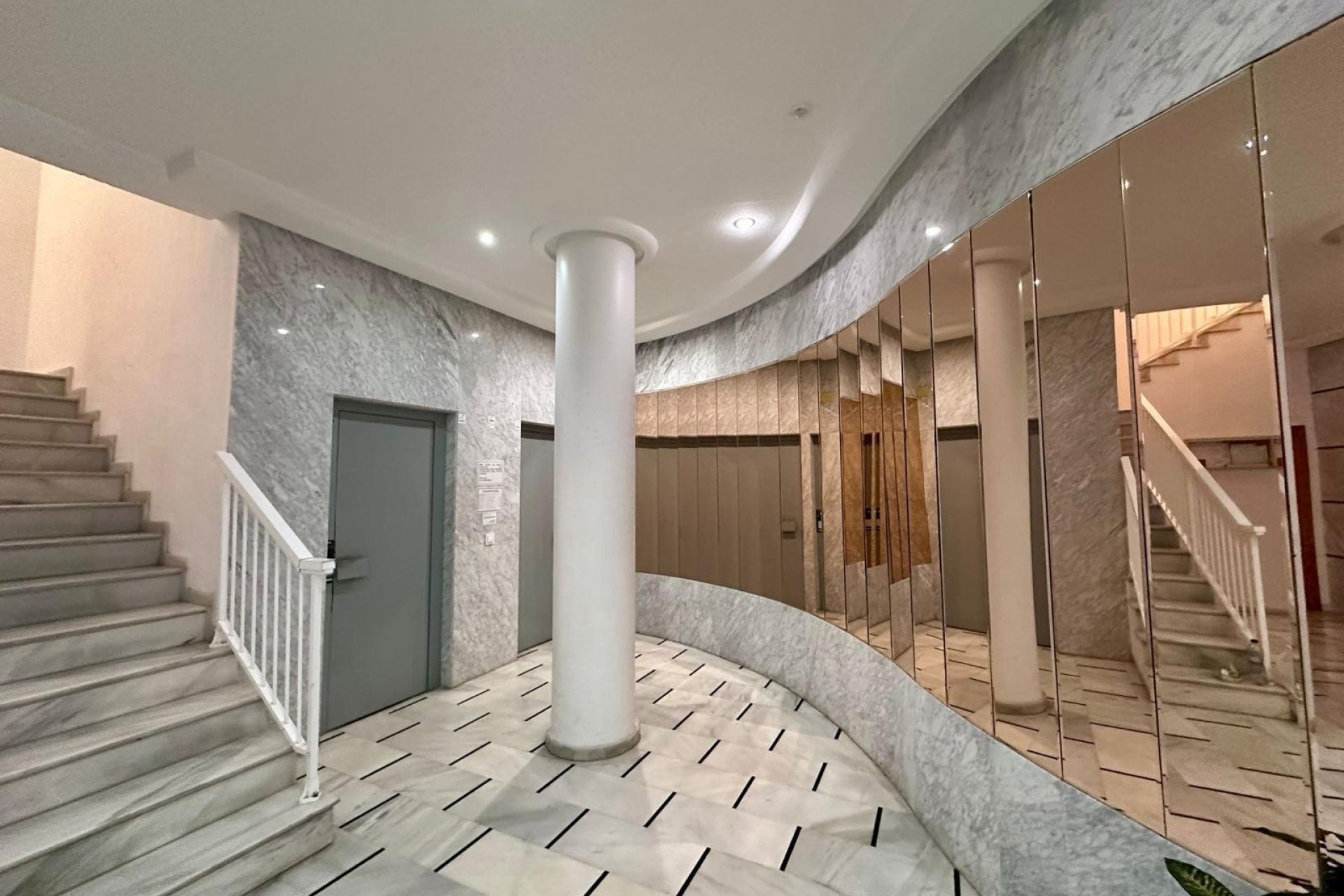 Revânzare - Apartament -
Torrevieja - Habaneras