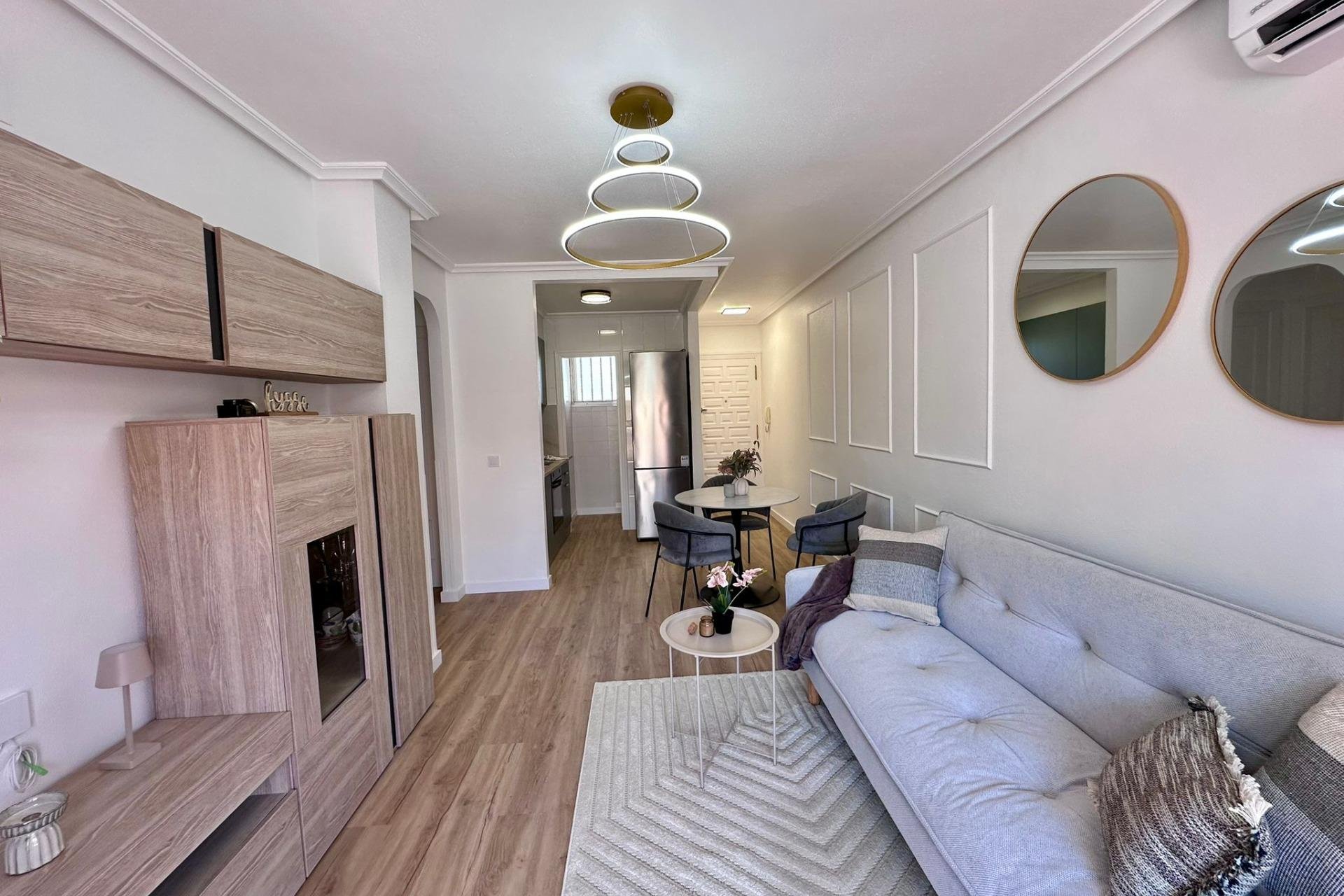 Revânzare - Apartament -
Torrevieja - Habaneras