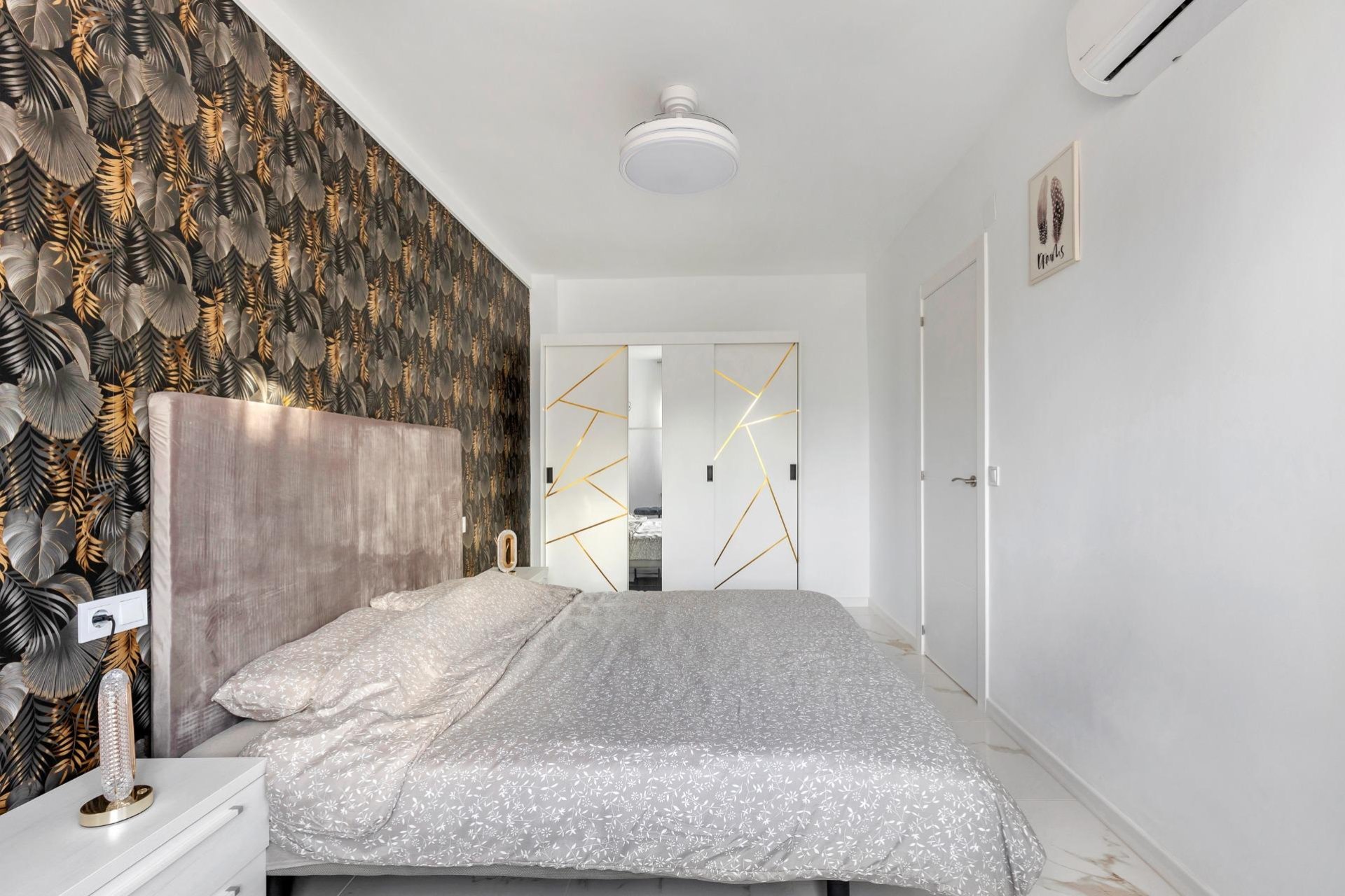 Revânzare - Apartament -
Torrevieja - La Mata