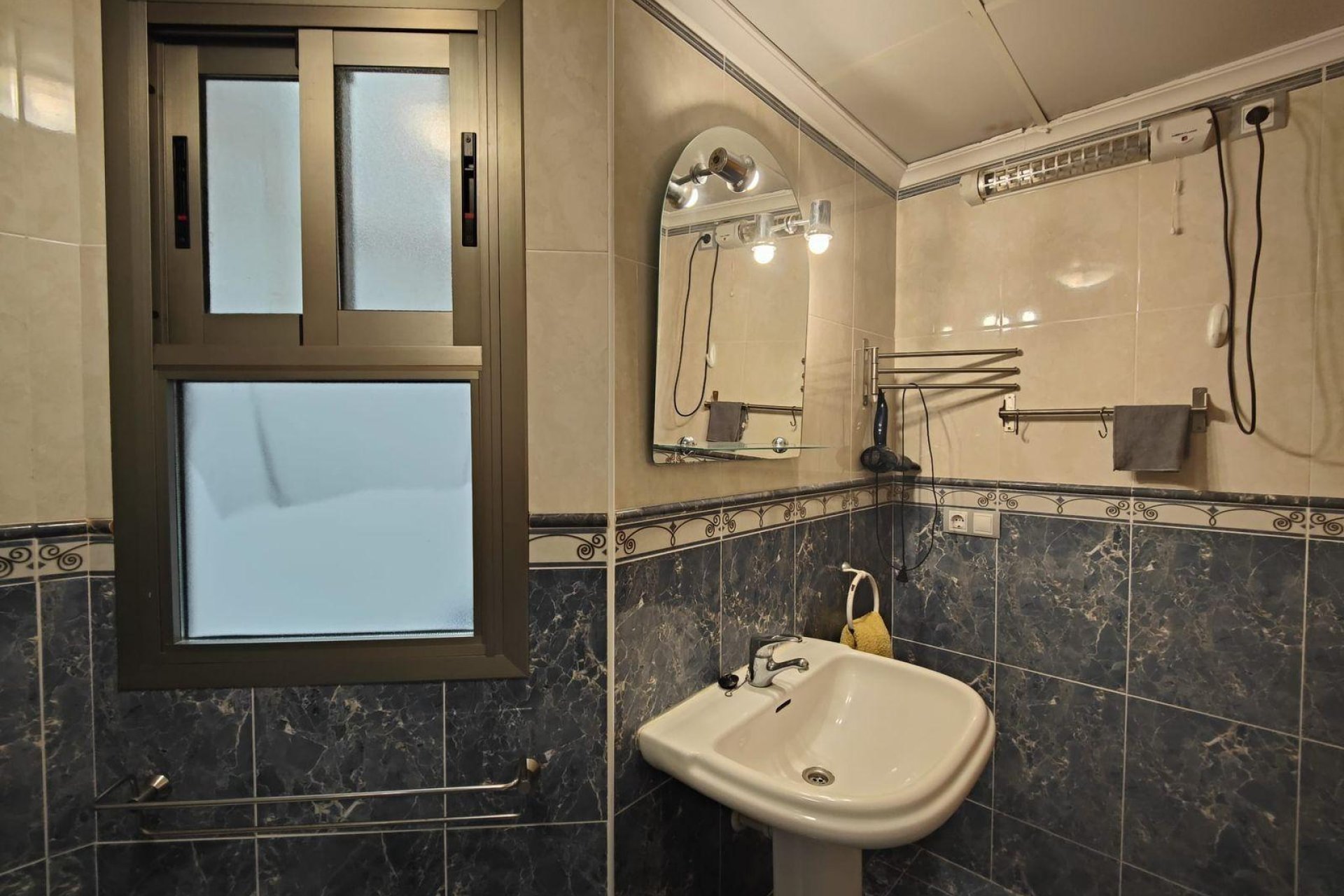 Revânzare - Apartament -
Torrevieja - La Mata