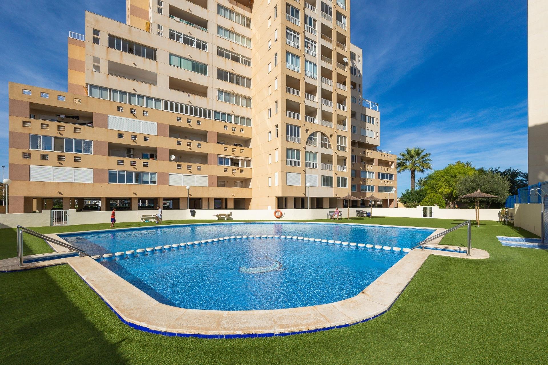 Revânzare - Apartament -
Torrevieja - La Veleta