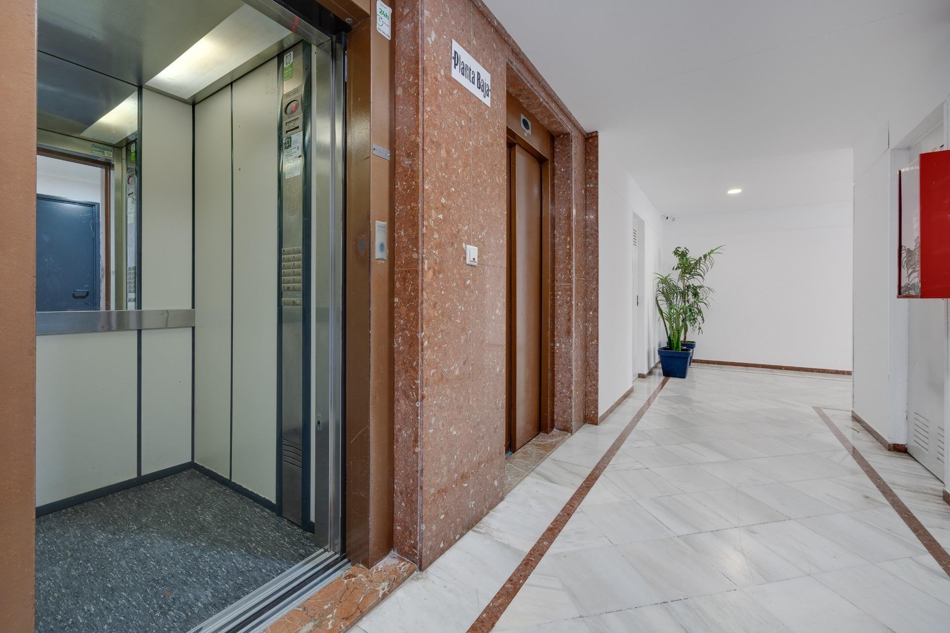 Revânzare - Apartament -
Torrevieja - La Veleta