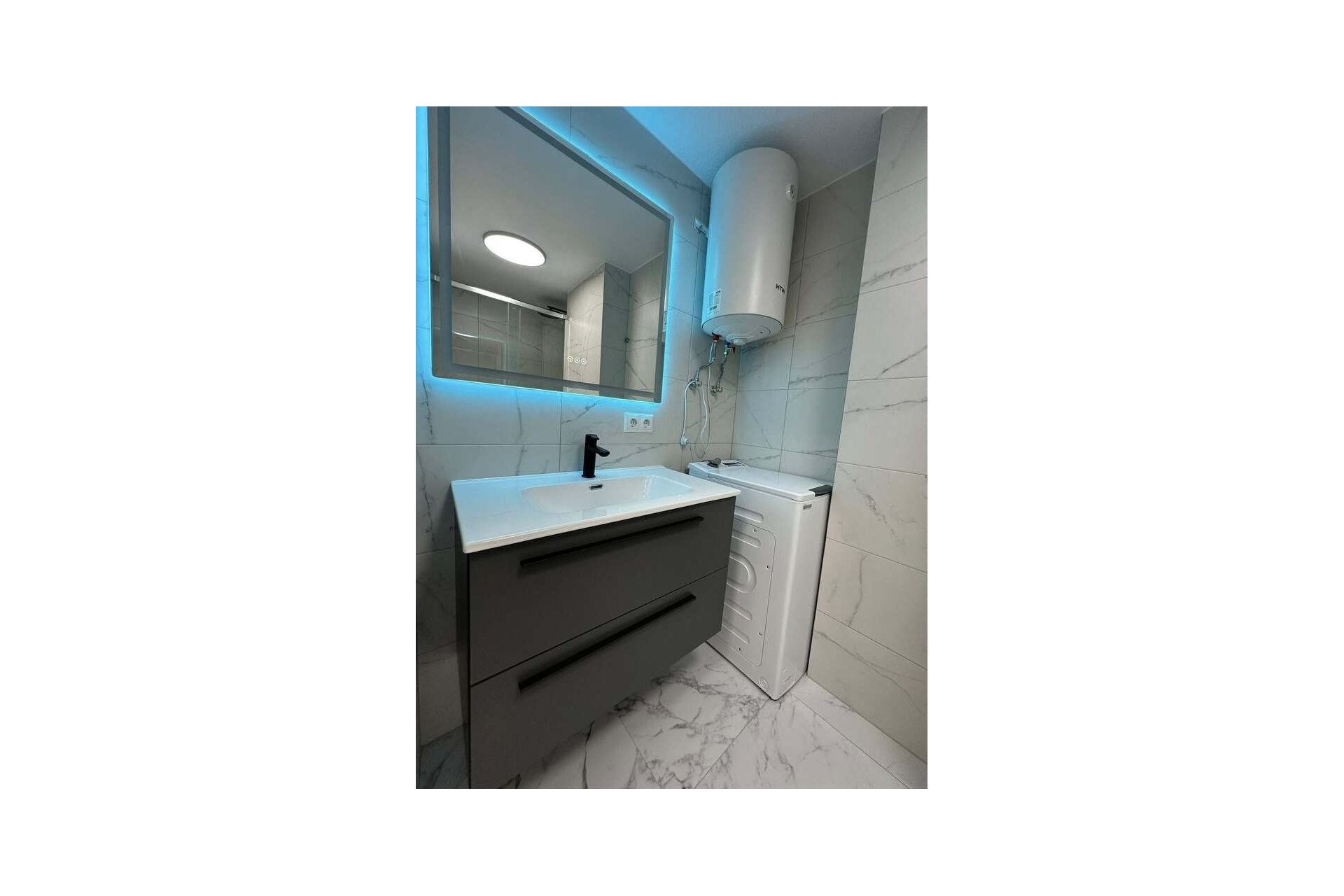 Revânzare - Apartament -
Torrevieja - La Veleta