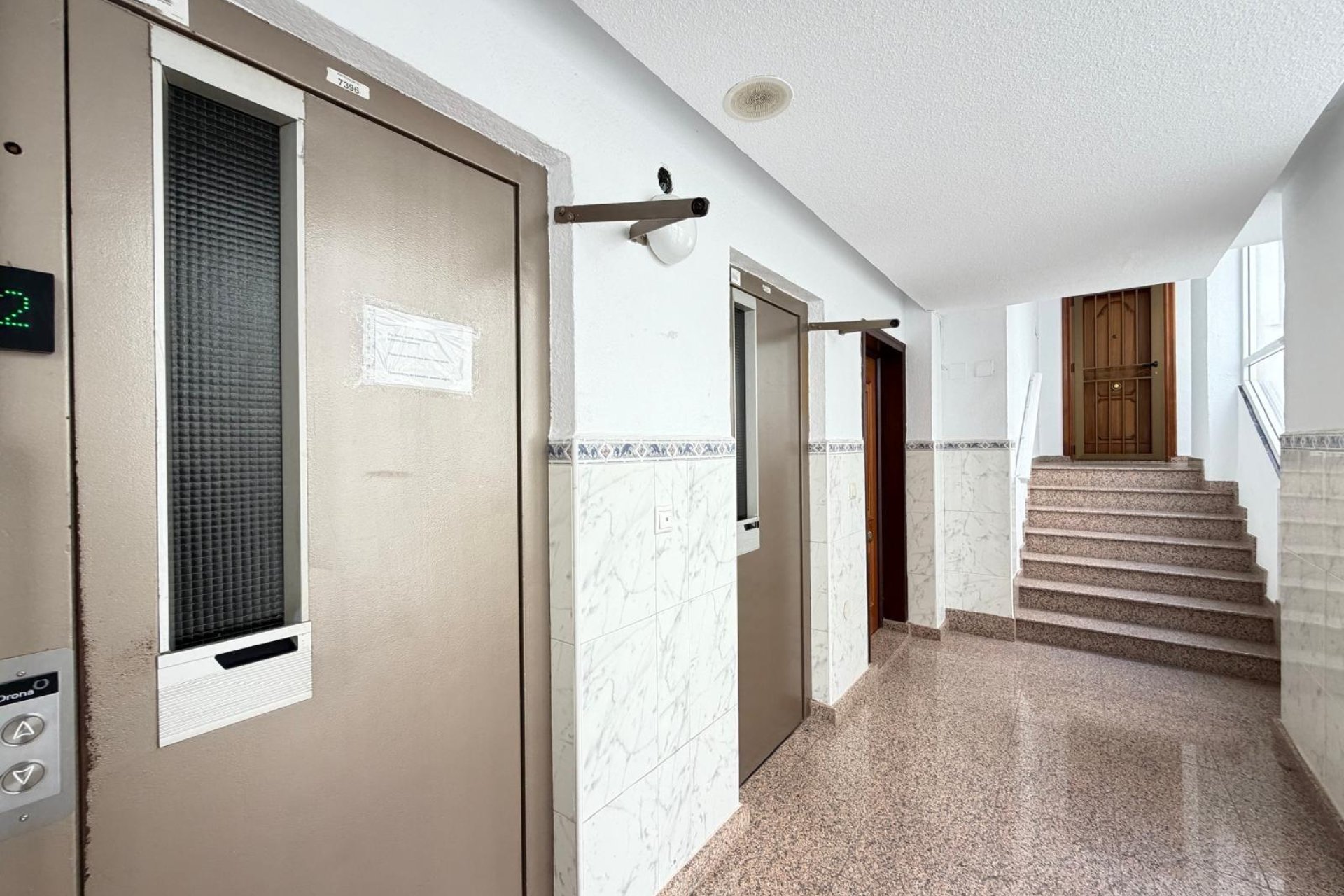 Revânzare - Apartament -
Torrevieja - Las Piscinas Naturales