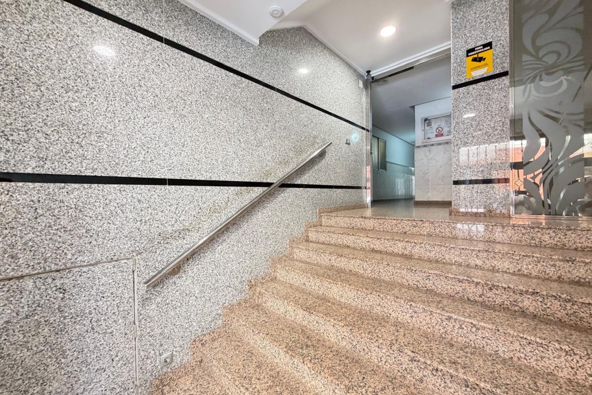 Revânzare - Apartament -
Torrevieja - Las Piscinas Naturales