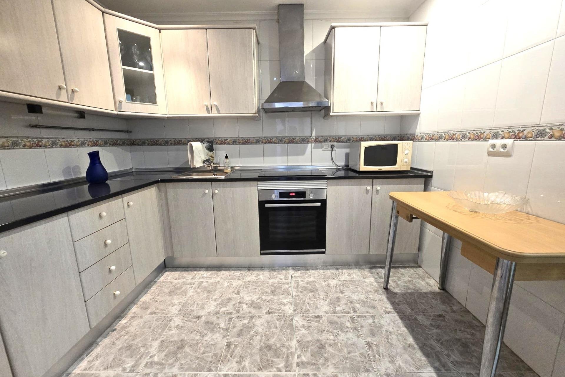 Revânzare - Apartament -
Torrevieja - Las Piscinas Naturales