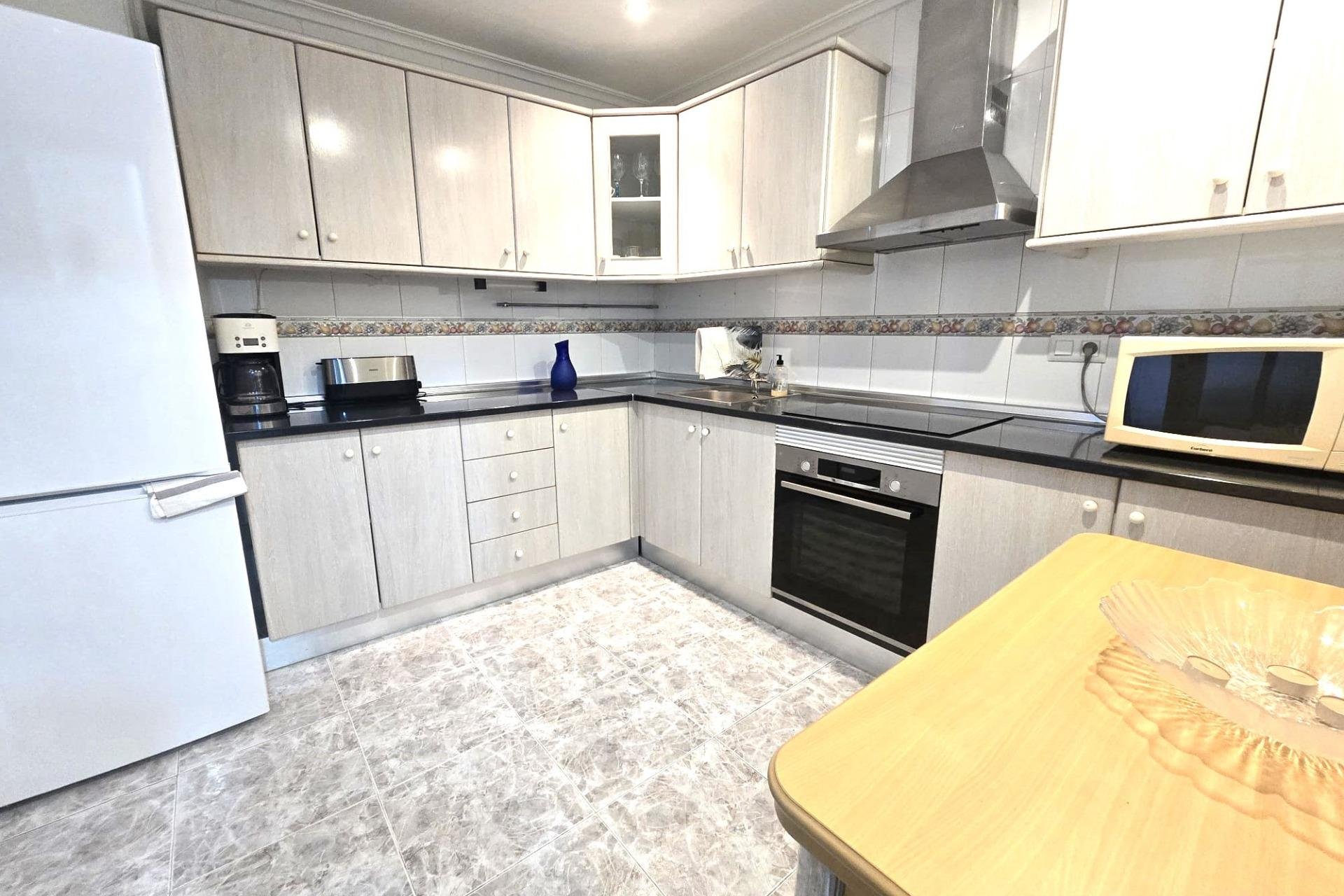 Revânzare - Apartament -
Torrevieja - Las Piscinas Naturales