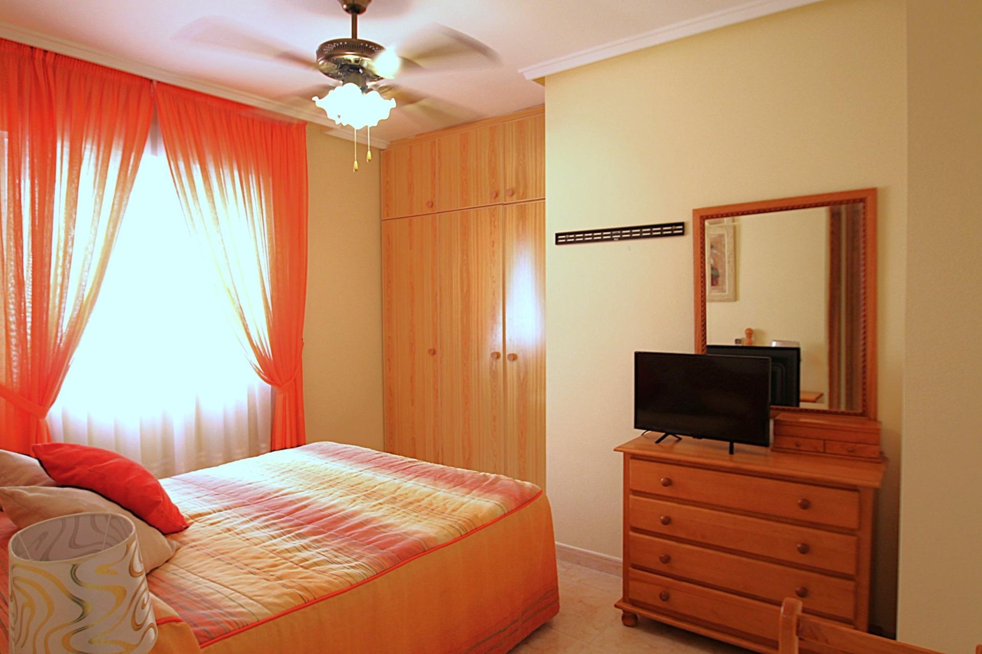 Revânzare - Apartament -
Torrevieja - Las Piscinas Naturales