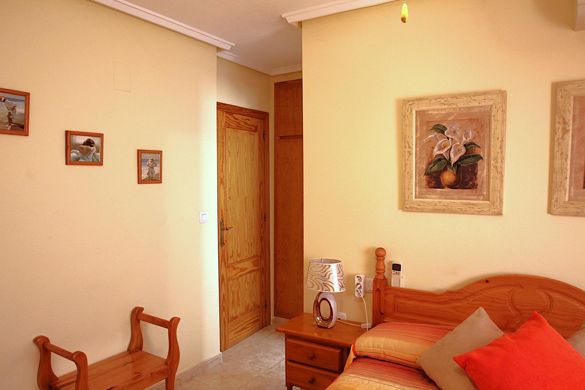 Revânzare - Apartament -
Torrevieja - Las Piscinas Naturales