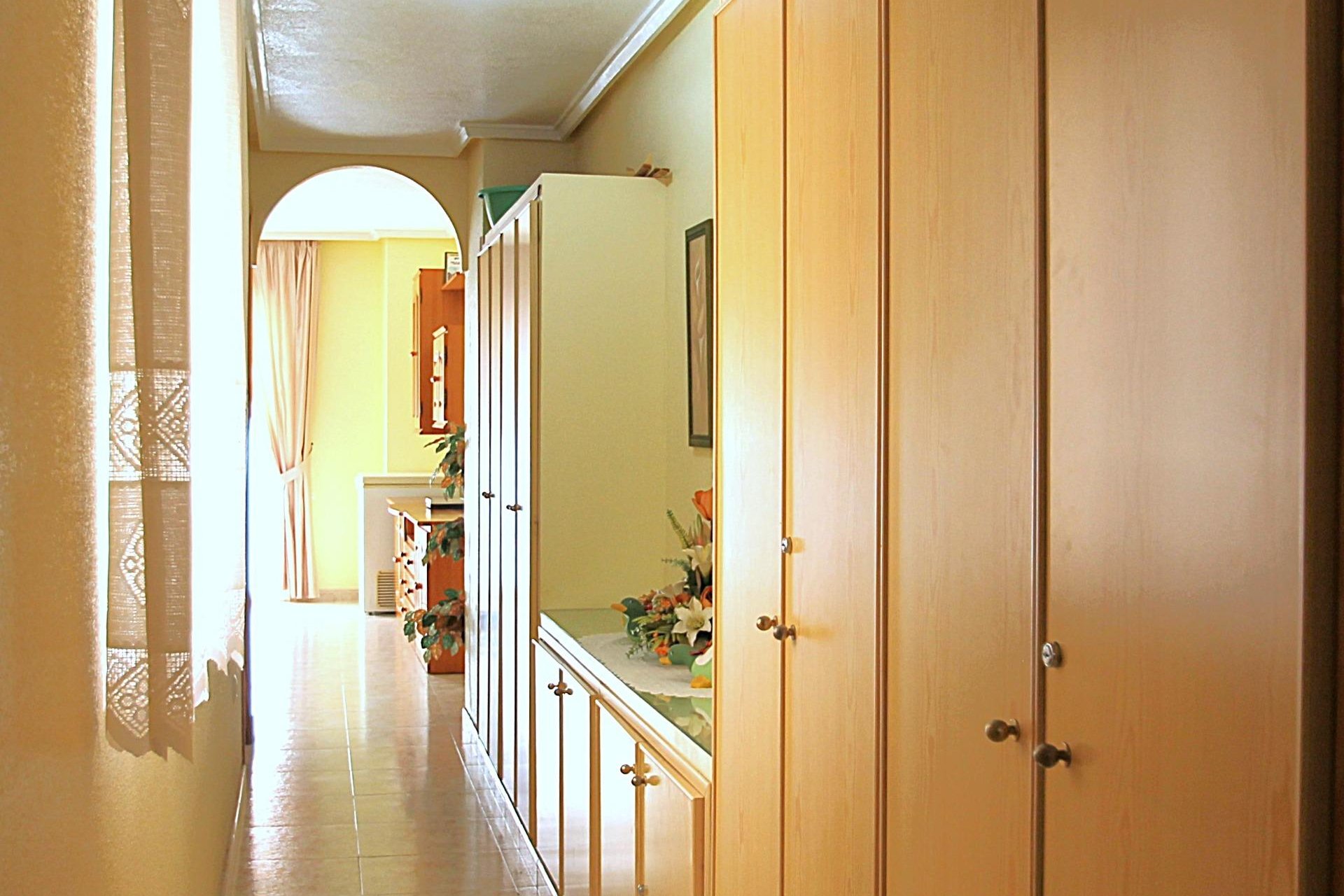 Revânzare - Apartament -
Torrevieja - Las Piscinas Naturales