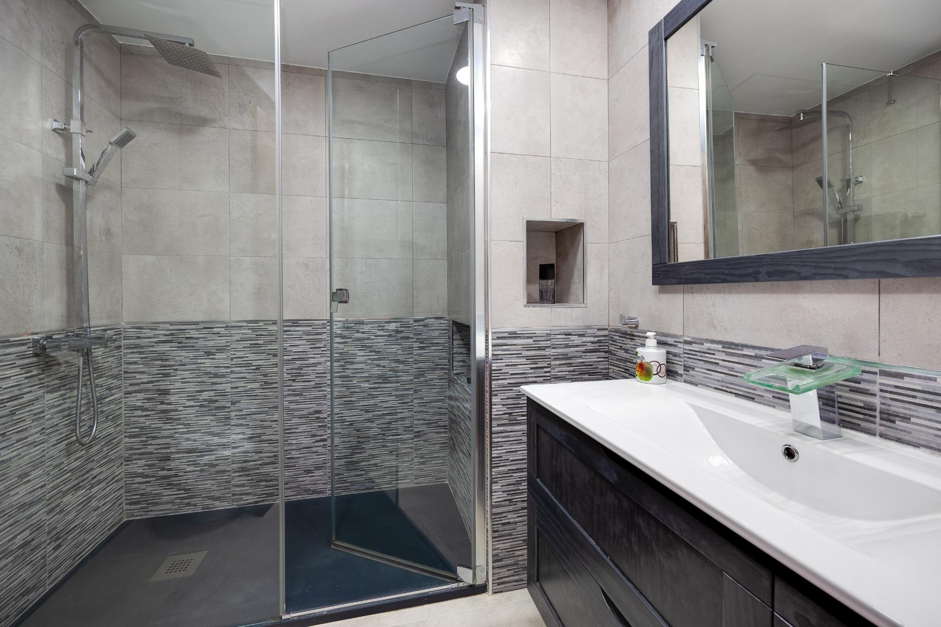 Revânzare - Apartament -
Torrevieja - Los Frutales