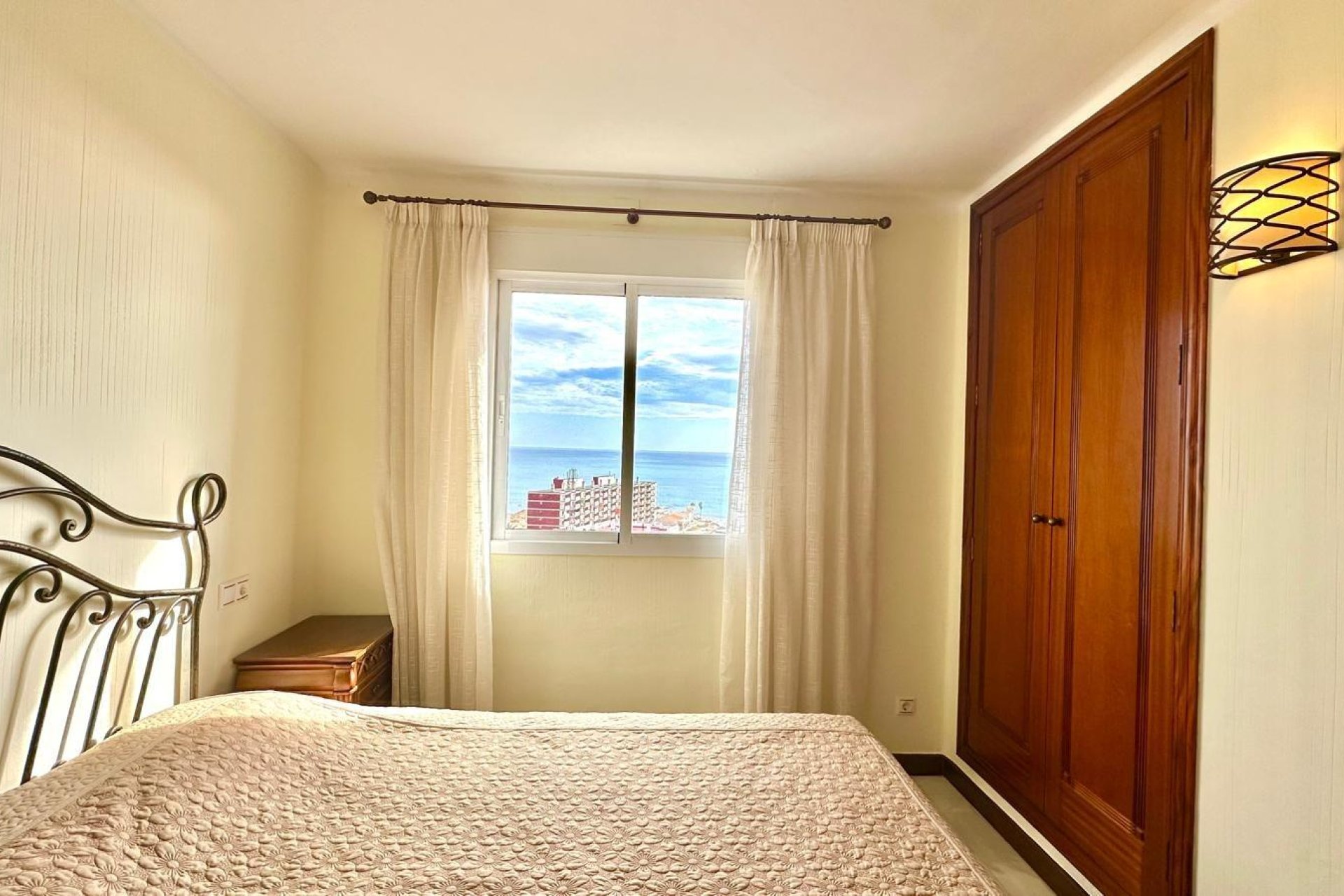 Revânzare - Apartament -
Torrevieja - Los Frutales