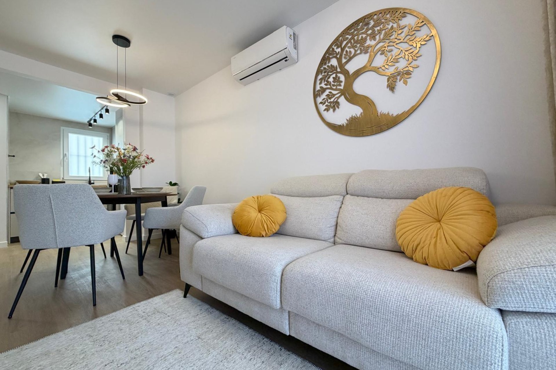 Revânzare - Apartament -
Torrevieja - Nueva Torrevieja