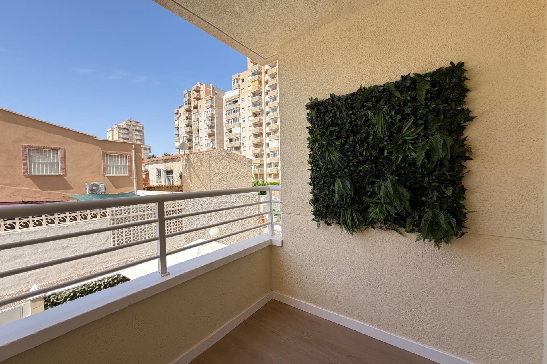 Revânzare - Apartament -
Torrevieja - Nueva Torrevieja