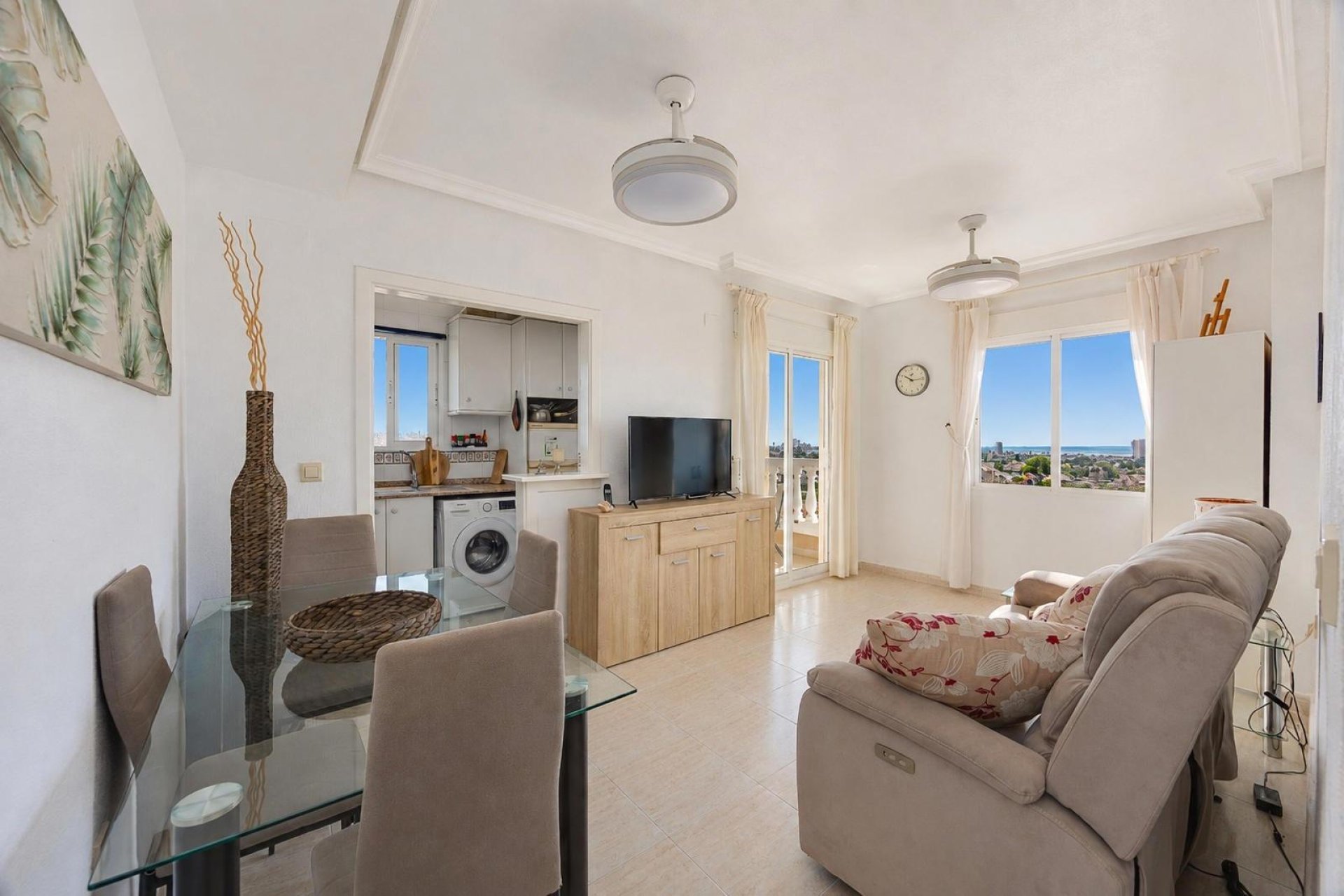 Revânzare - Apartament -
Torrevieja - Nueva Torrevieja