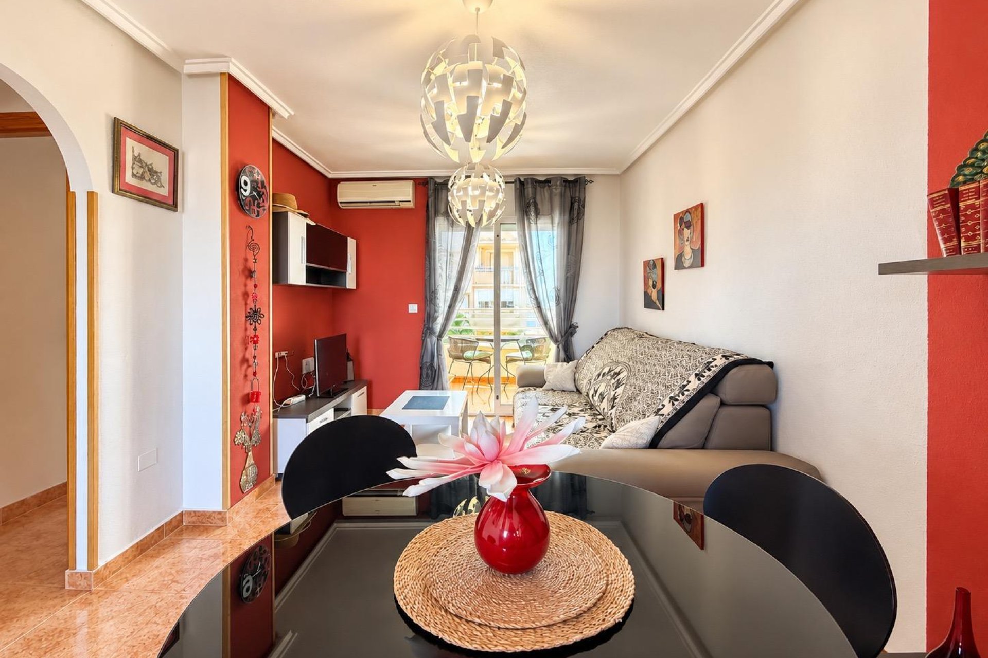 Revânzare - Apartament -
Torrevieja - Nueva Torrevieja