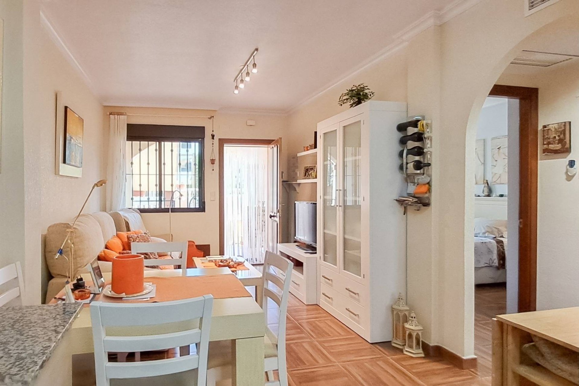 Revânzare - Apartament -
Torrevieja - Parque Acuático - Sector 25