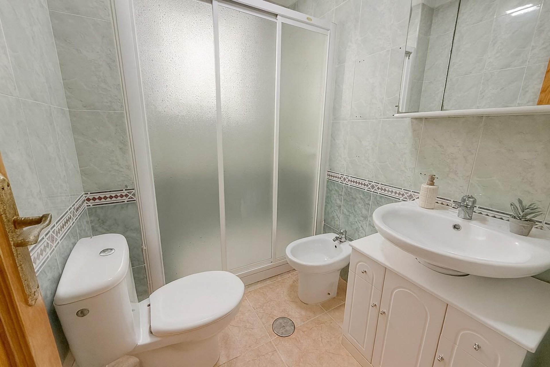 Revânzare - Apartament -
Torrevieja - PARQUE DE LAS NACIONES