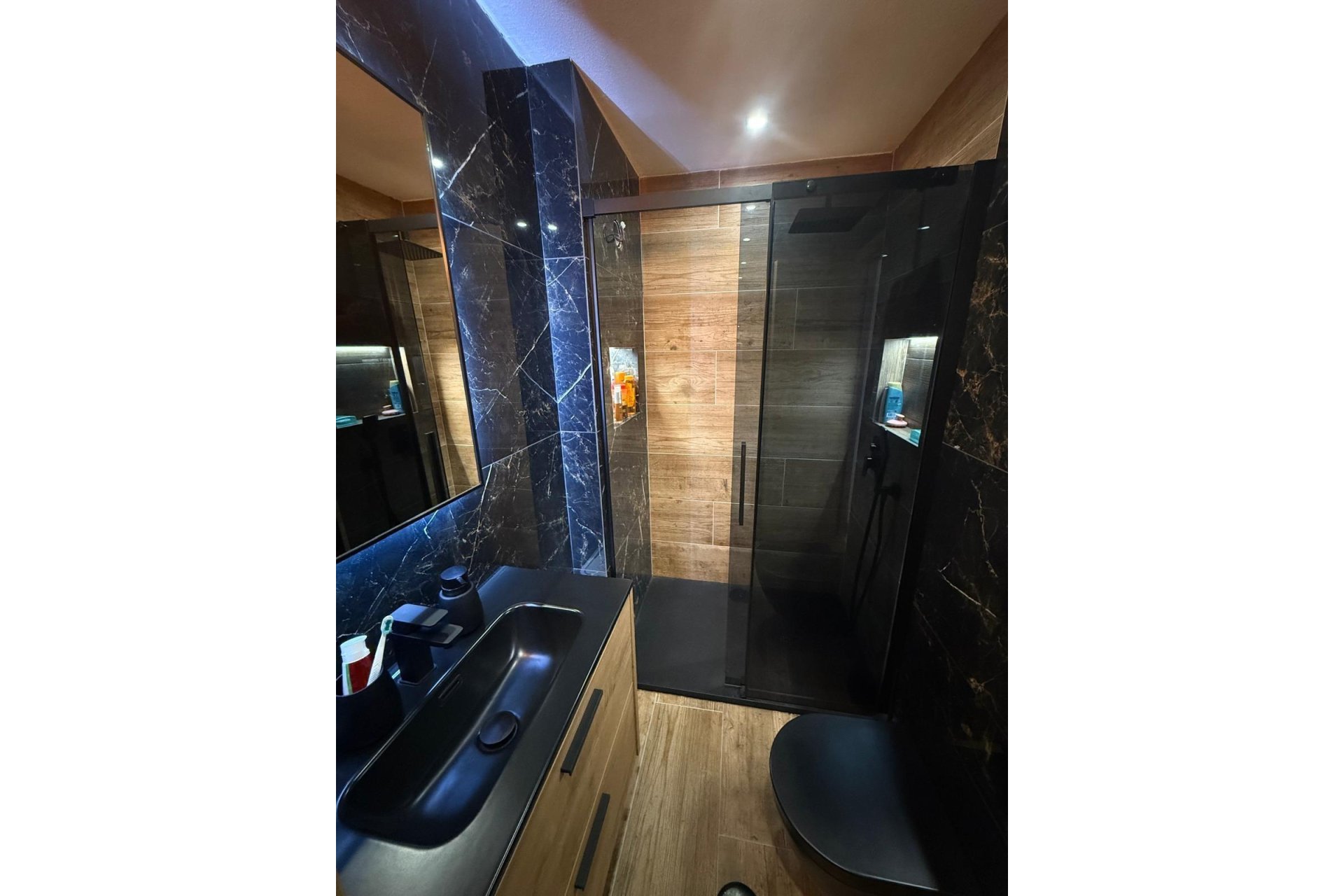 Revânzare - Apartament -
Torrevieja - PARQUE DE LAS NACIONES