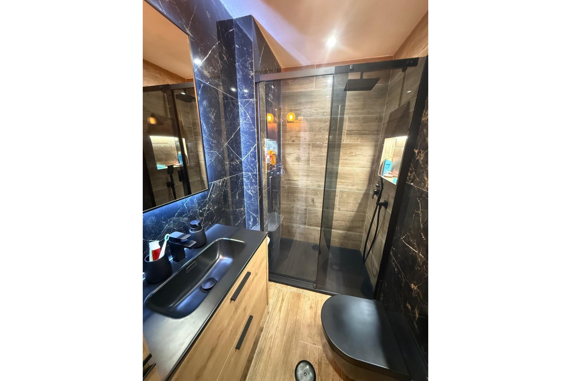 Revânzare - Apartament -
Torrevieja - PARQUE DE LAS NACIONES