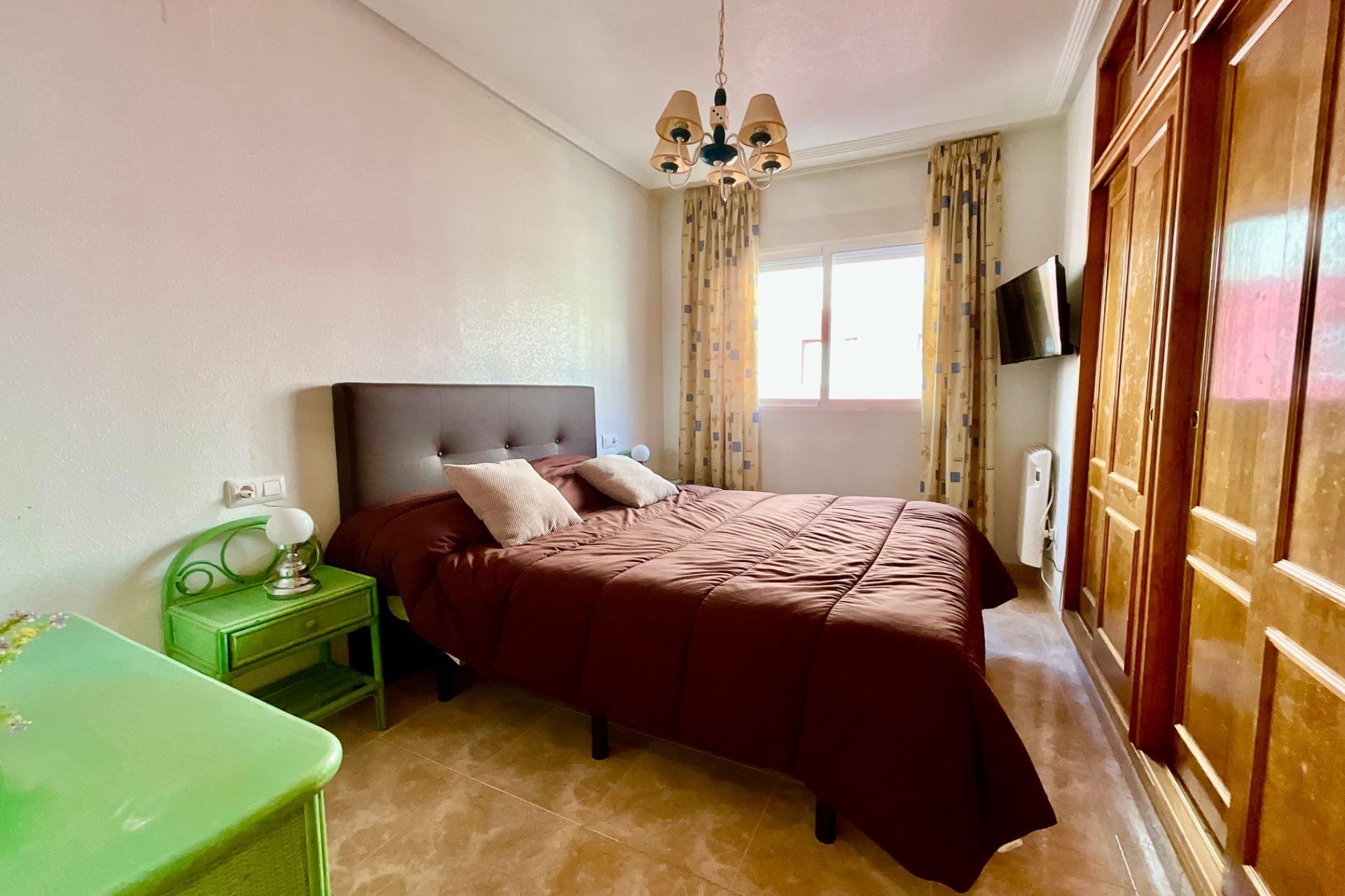Revânzare - Apartament -
Torrevieja - PARQUE DE LAS NACIONES