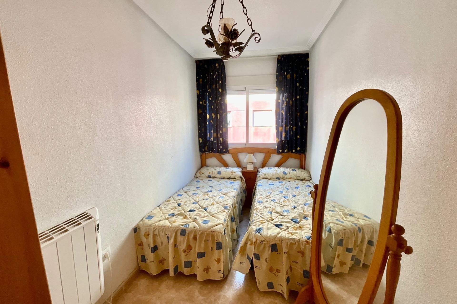 Revânzare - Apartament -
Torrevieja - PARQUE DE LAS NACIONES