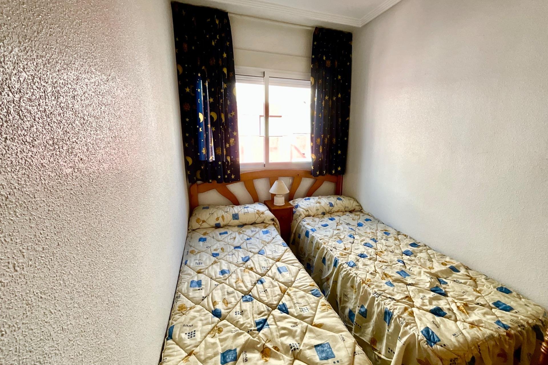 Revânzare - Apartament -
Torrevieja - PARQUE DE LAS NACIONES