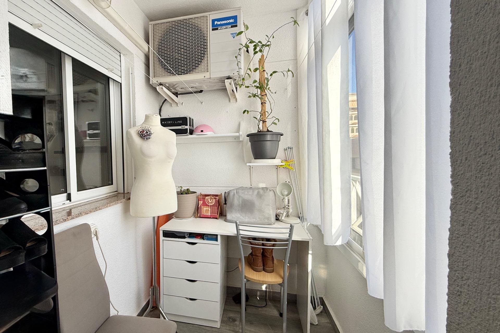 Revânzare - Apartament -
Torrevieja - PARQUE DE LAS NACIONES