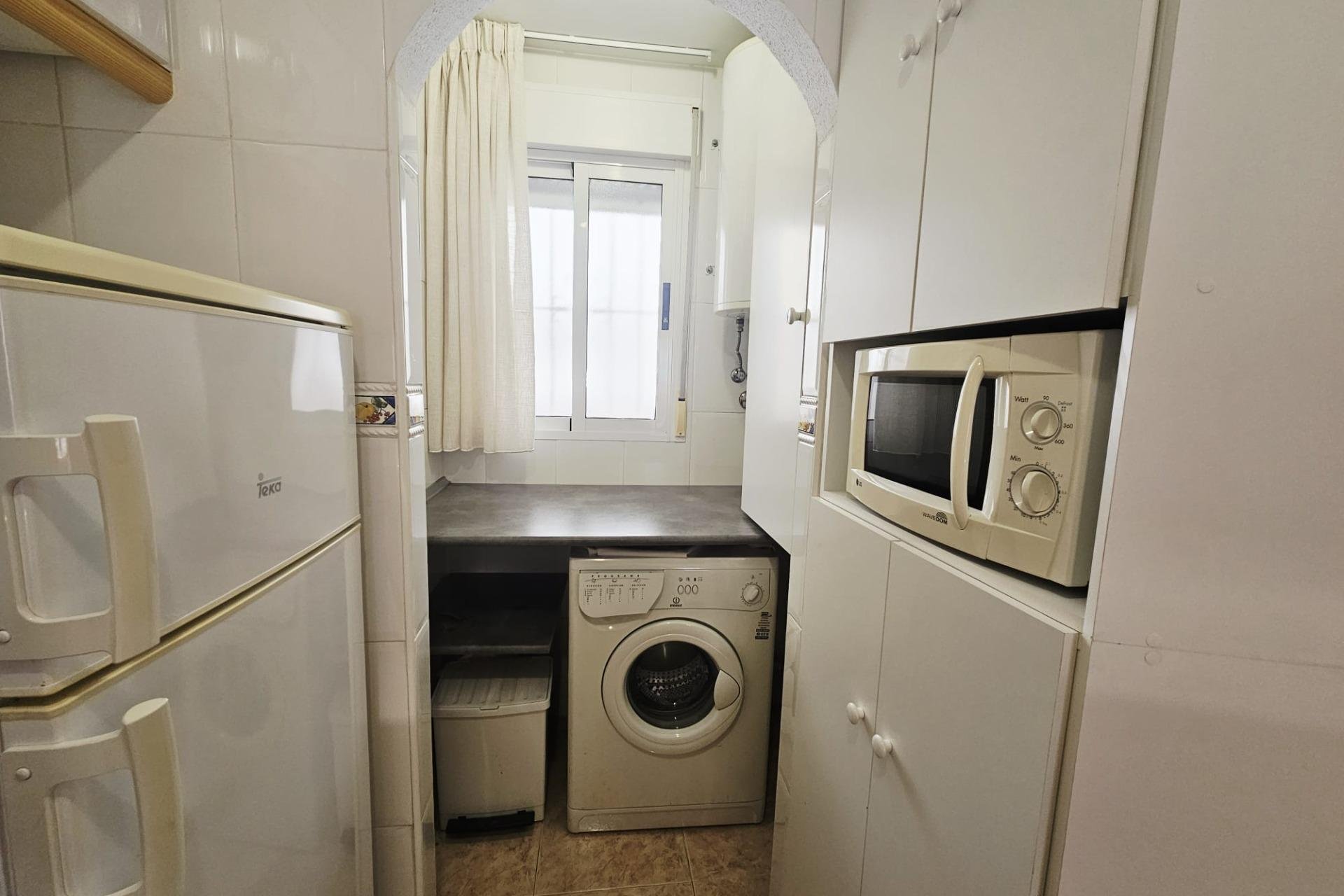 Revânzare - Apartament -
Torrevieja - PARQUE DE LAS NACIONES