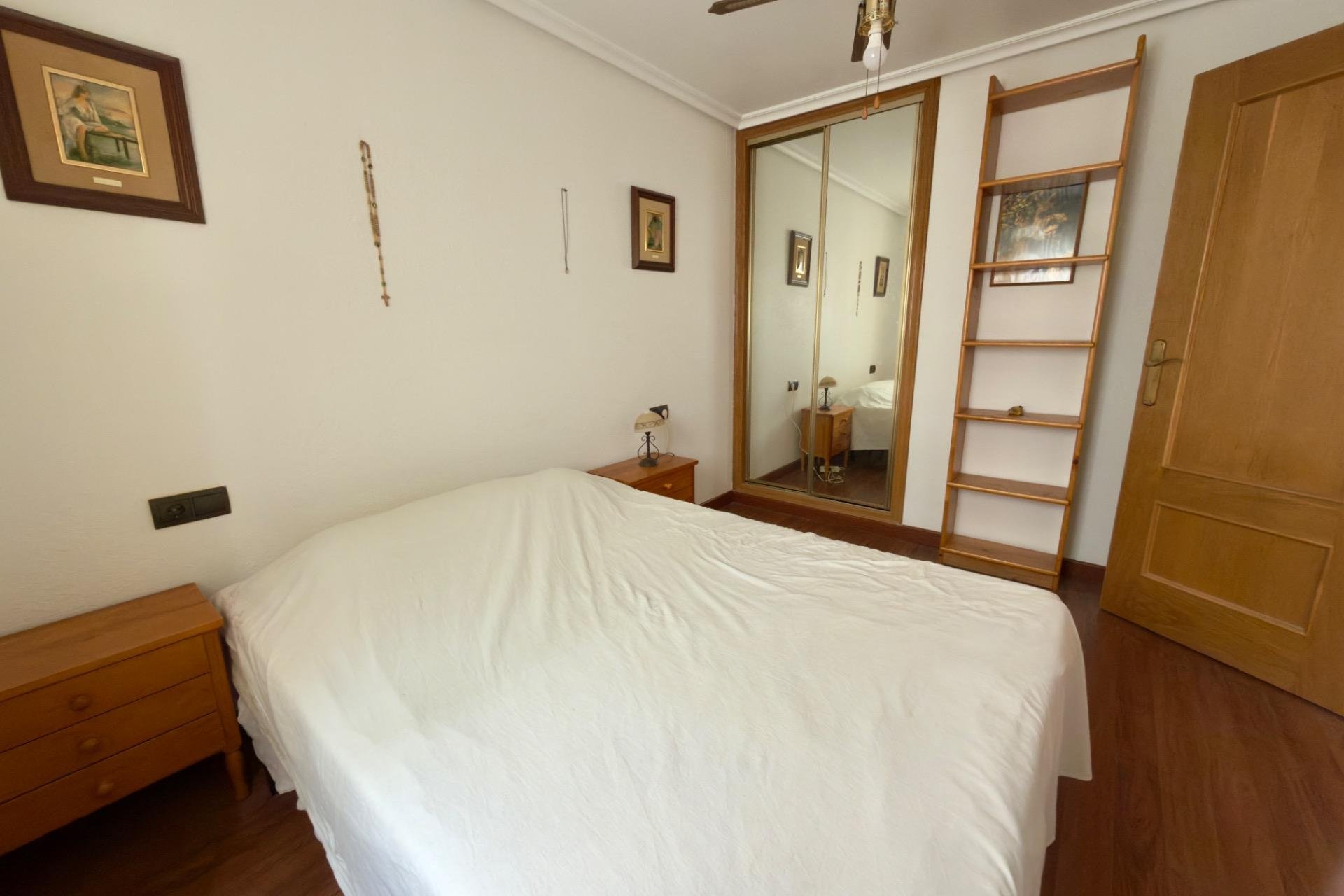 Revânzare - Apartament -
Torrevieja - PARQUE DE LAS NACIONES