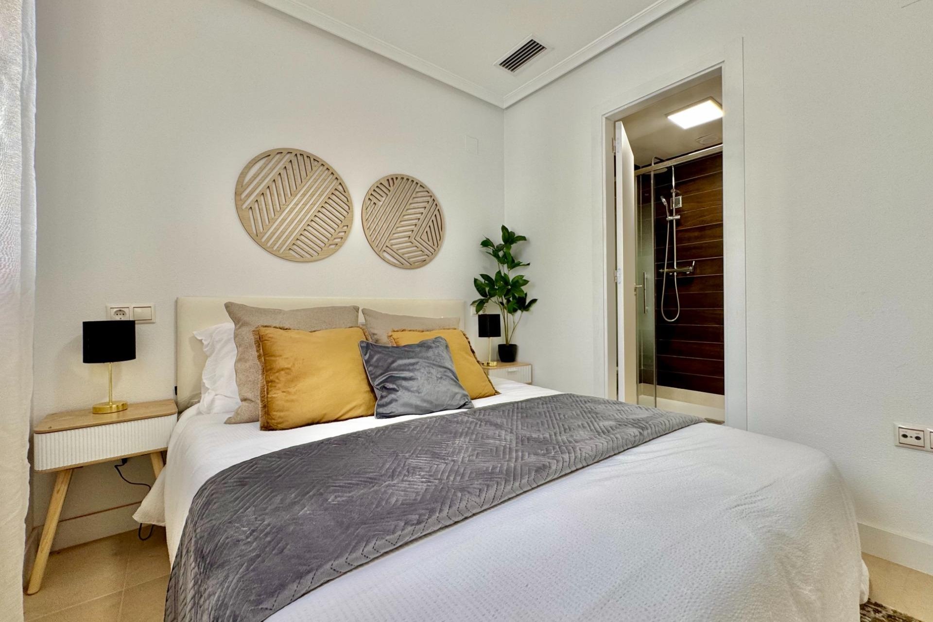 Revânzare - Apartament -
Torrevieja - PARQUE DE LAS NACIONES