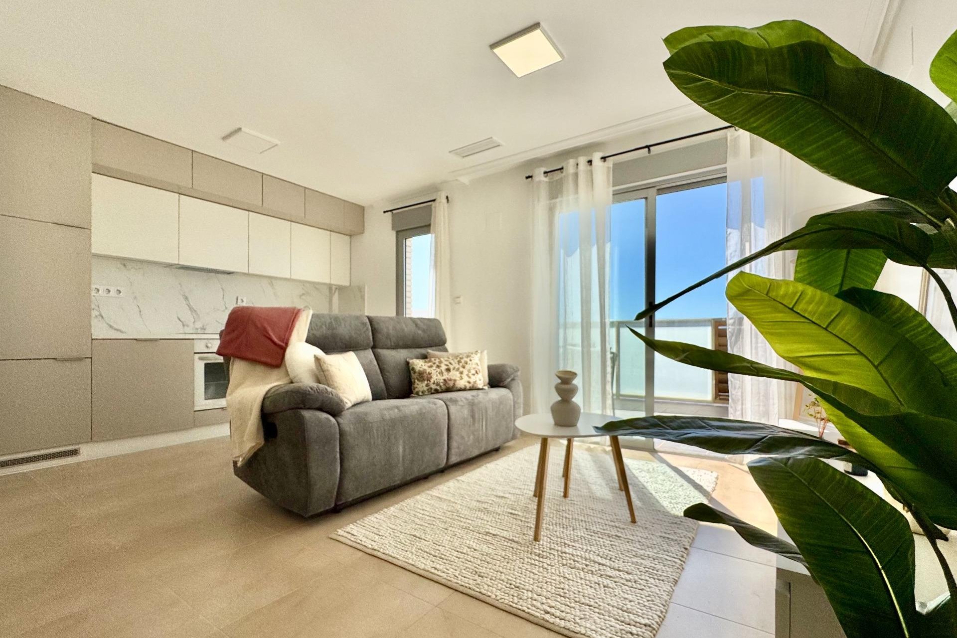 Revânzare - Apartament -
Torrevieja - PARQUE DE LAS NACIONES