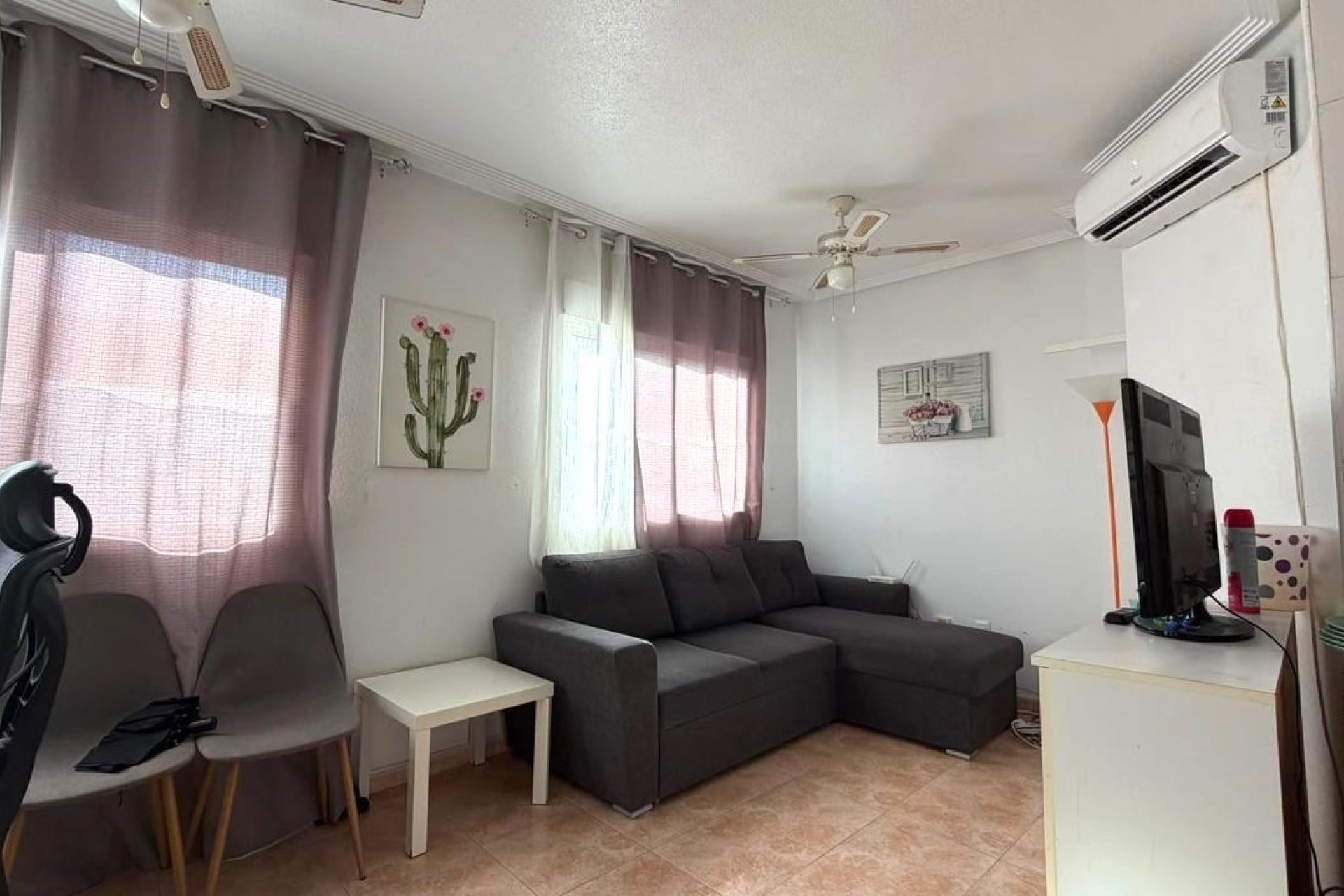 Revânzare - Apartament -
Torrevieja - PARQUE DE LAS NACIONES